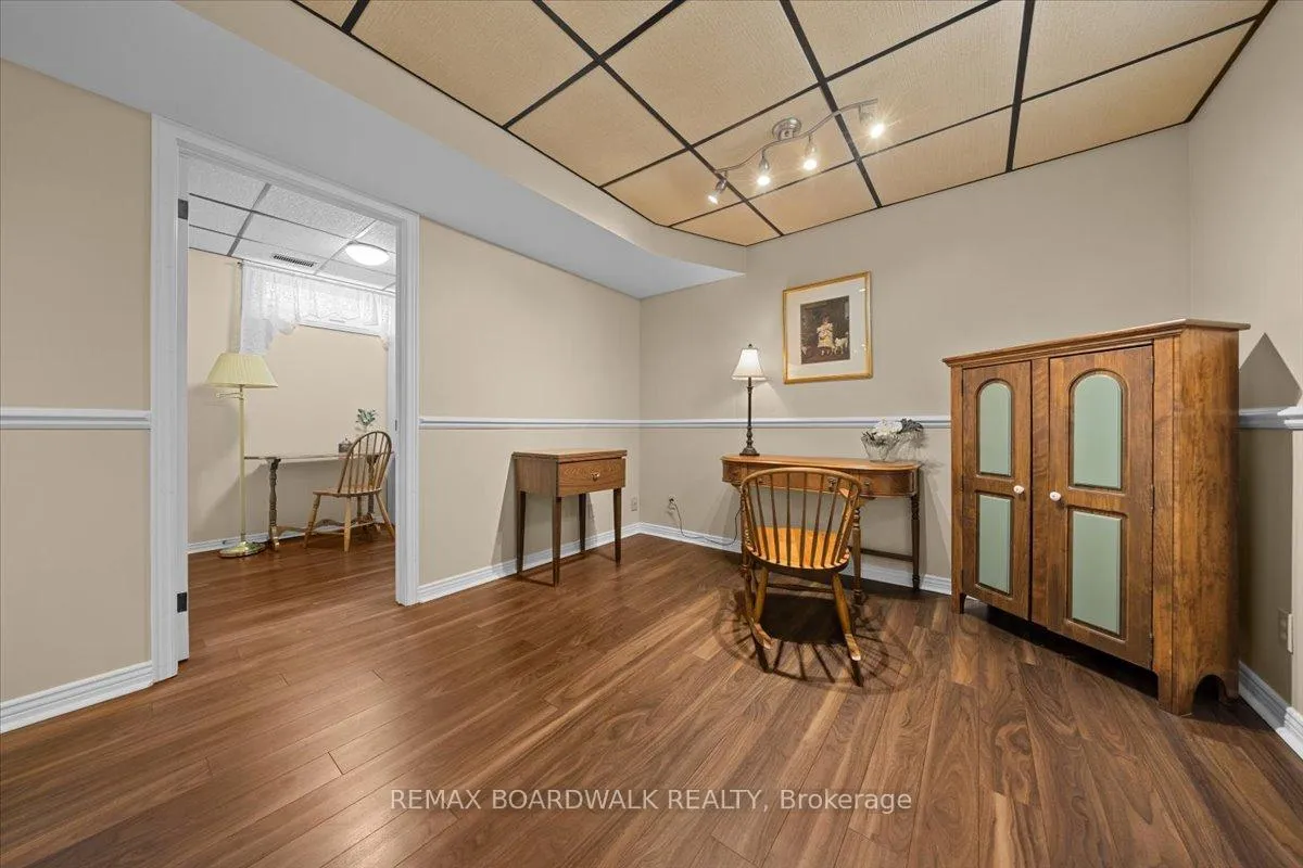 Photo 37 of 280 Park Grove Drive, Ottawa, Queenswood Heights South — HOMEH