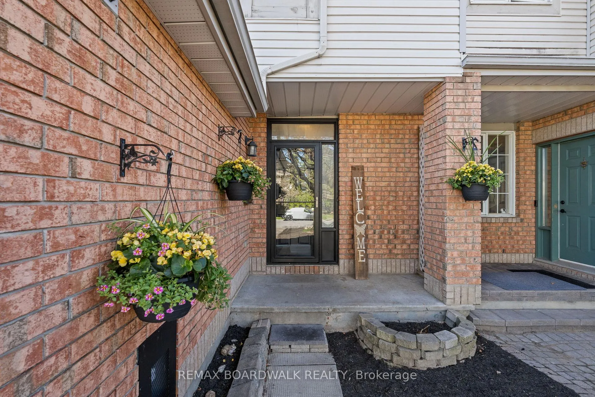 Photo 2 of 92 Kincardine Drive, Ottawa, Kanata - Glencairn/Hazeldean — HOMEH
