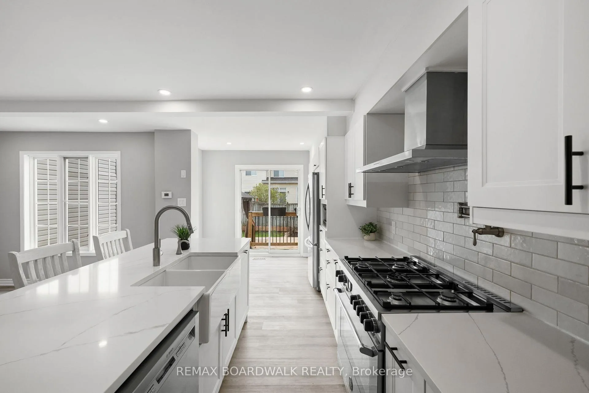 Photo 6 of 92 Kincardine Drive, Ottawa, Kanata - Glencairn/Hazeldean — HOMEH