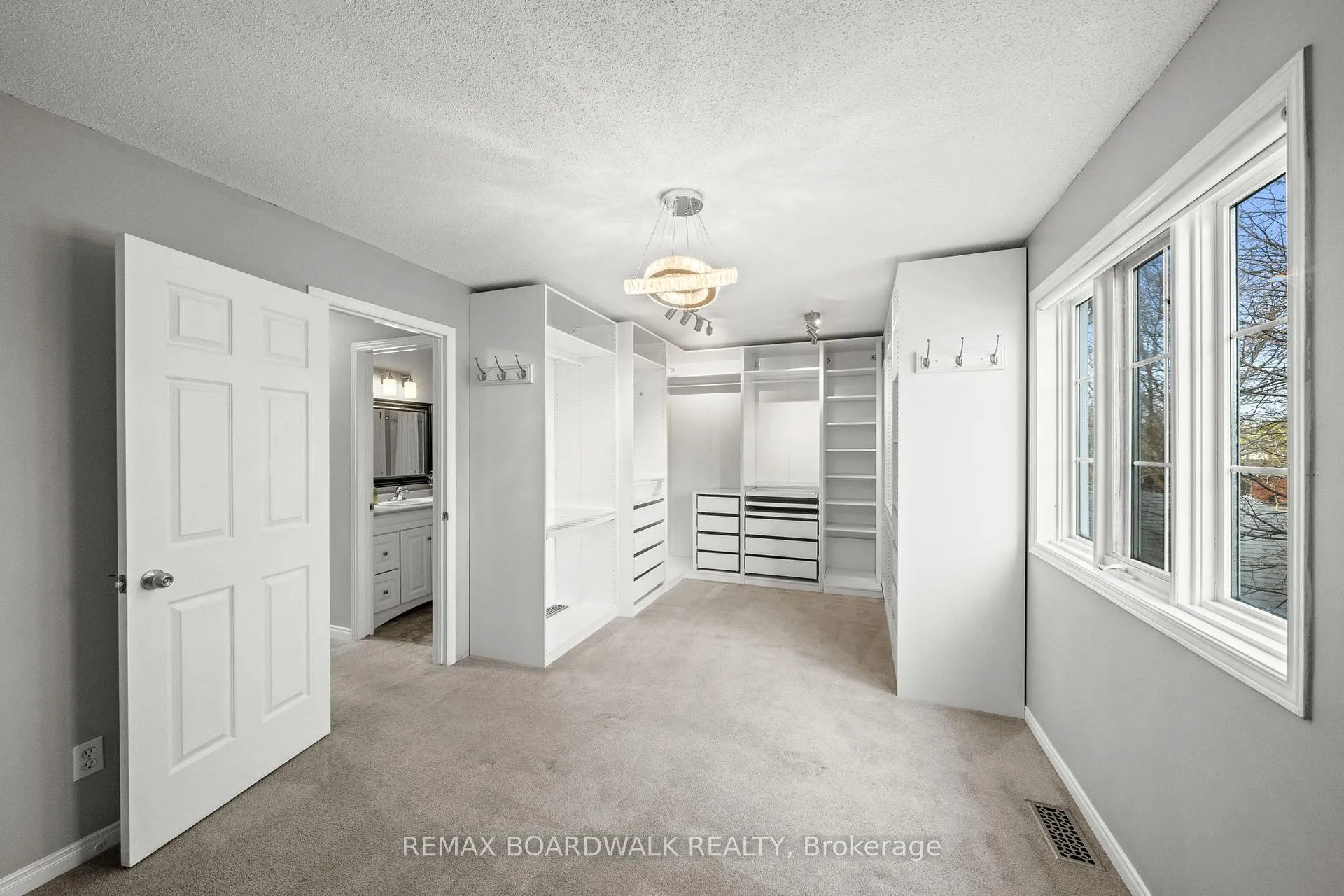 Photo 14 of 92 Kincardine Drive, Ottawa, Kanata - Glencairn/Hazeldean — HOMEH