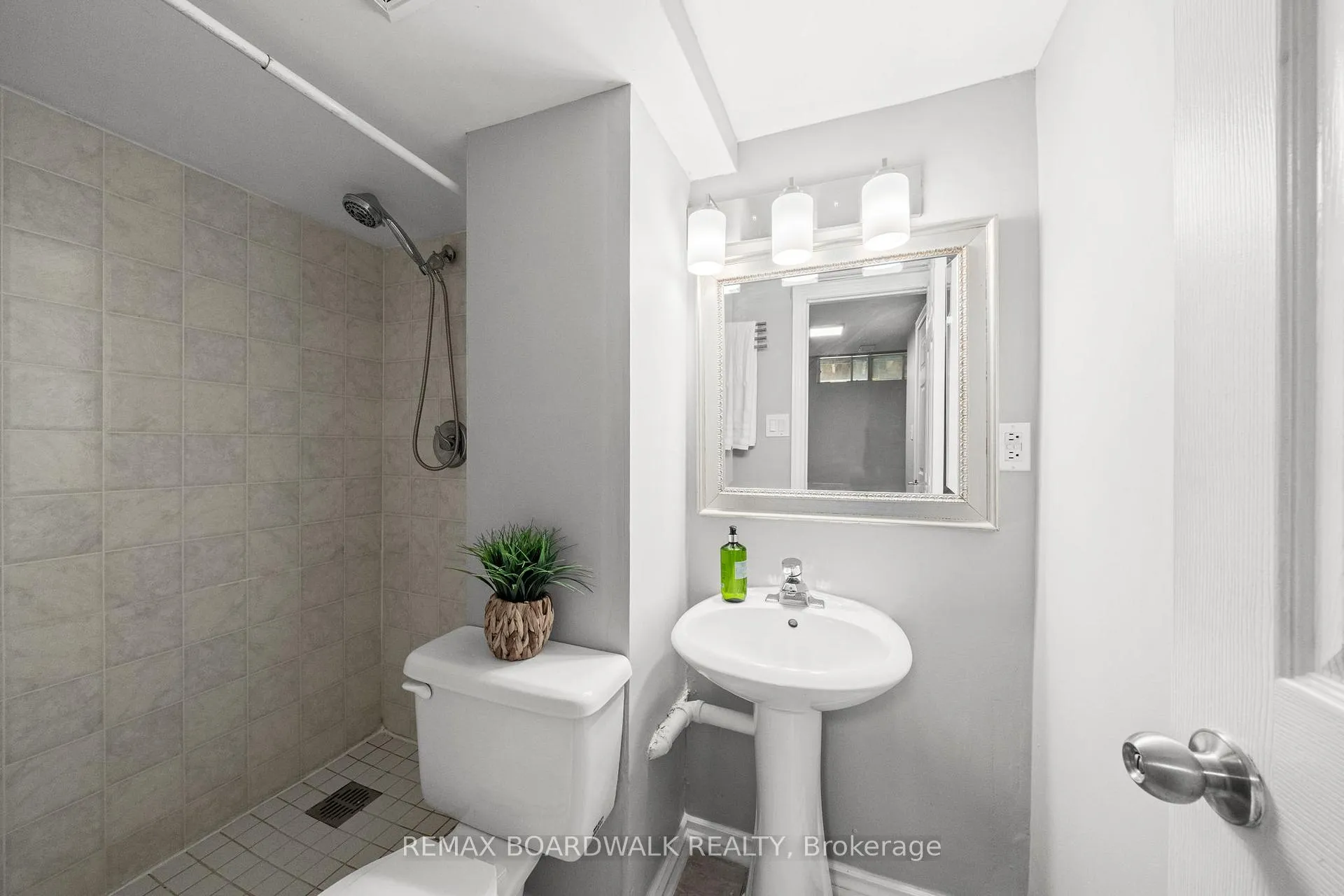 Photo 22 of 92 Kincardine Drive, Ottawa, Kanata - Glencairn/Hazeldean — HOMEH