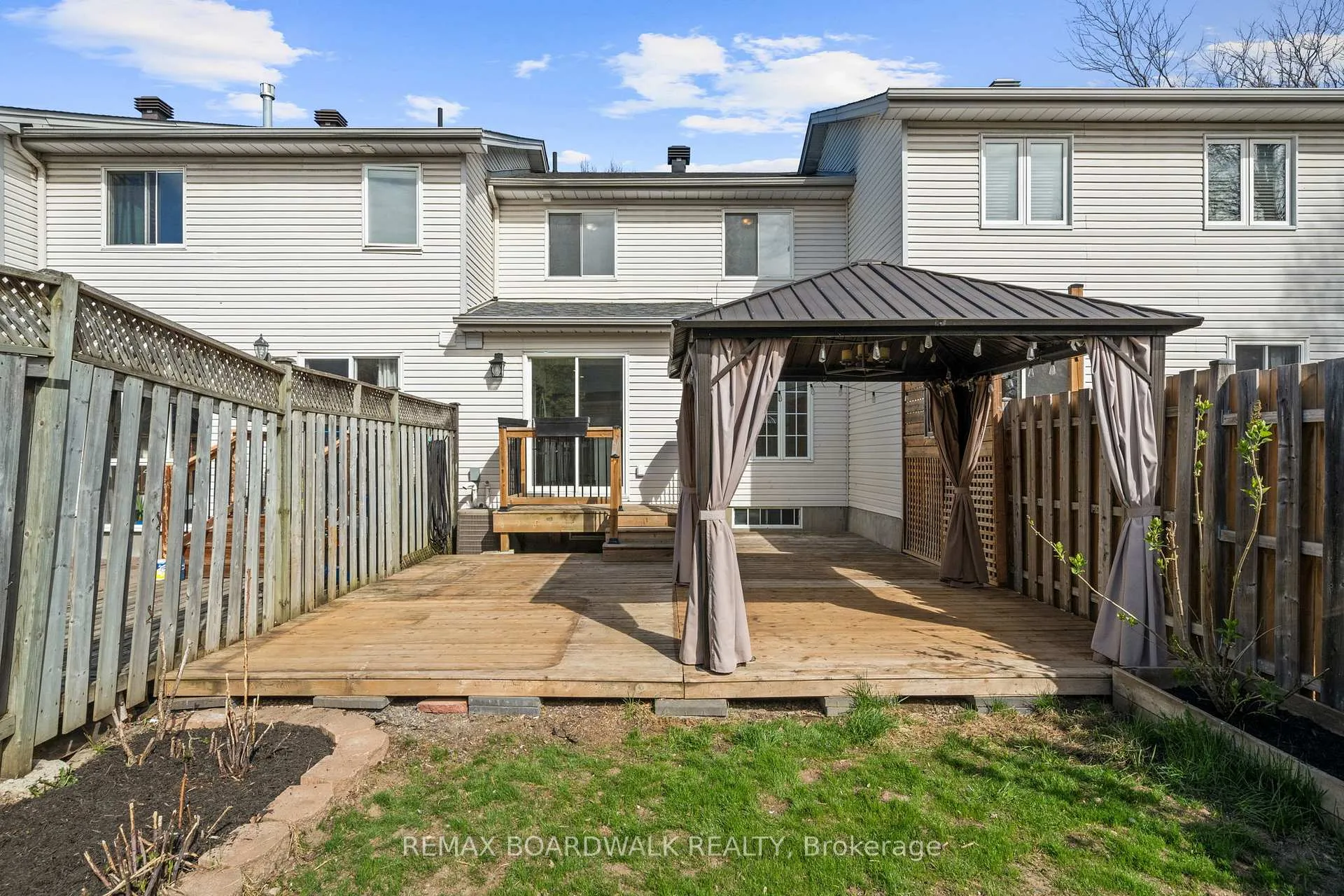 Photo 24 of 92 Kincardine Drive, Ottawa, Kanata - Glencairn/Hazeldean — HOMEH