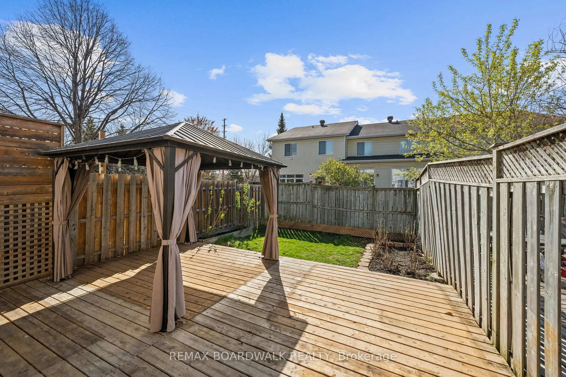 Photo 25 of 92 Kincardine Drive, Ottawa, Kanata - Glencairn/Hazeldean — HOMEH