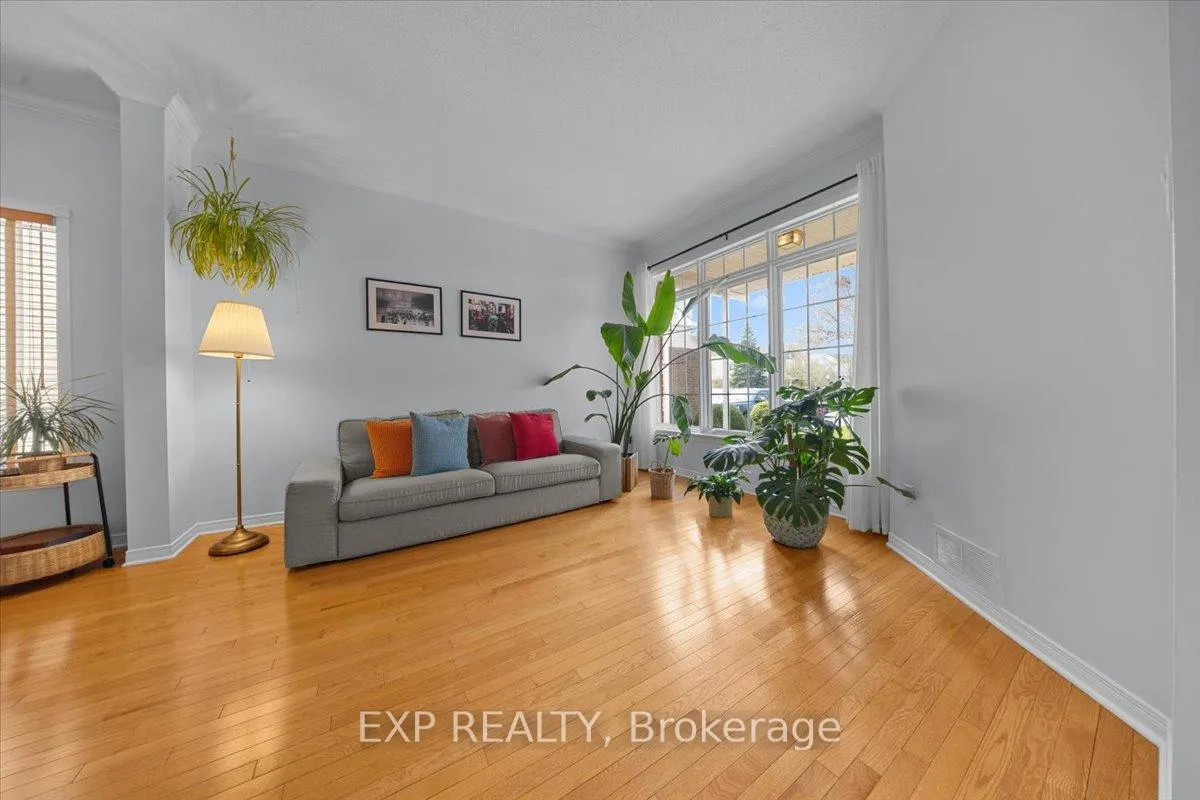Photo 6 of 773 Valin Street, Ottawa, Fallingbrook/Gardenway South — HOMEH