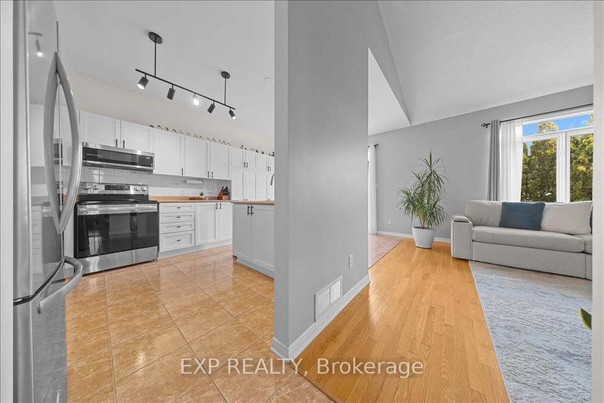 Photo 10 of 773 Valin Street, Ottawa, Fallingbrook/Gardenway South — HOMEH