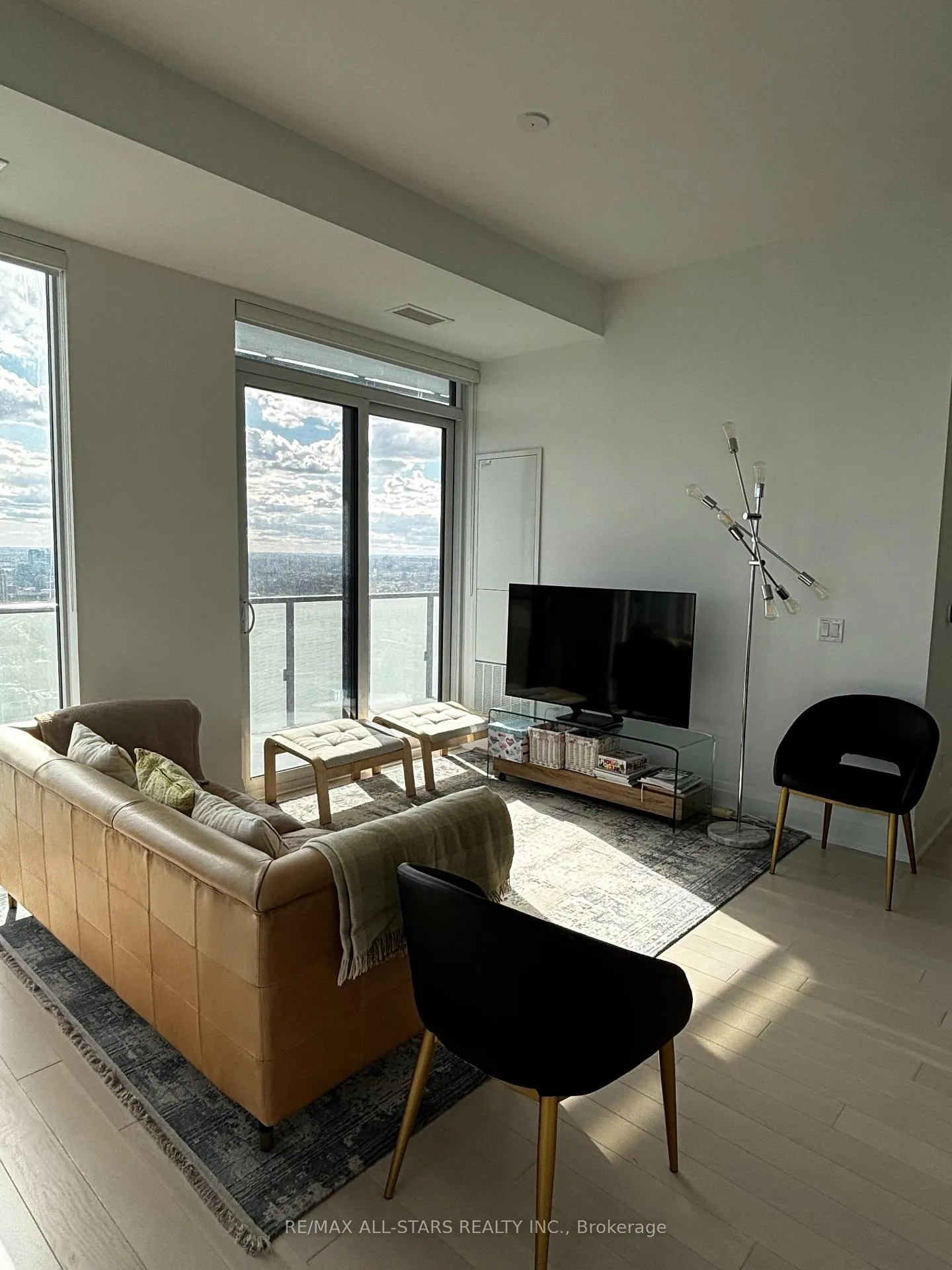 Photo 5 of Unit 3513, 470 Front Street W, Toronto, Waterfront Communities — HOMEH