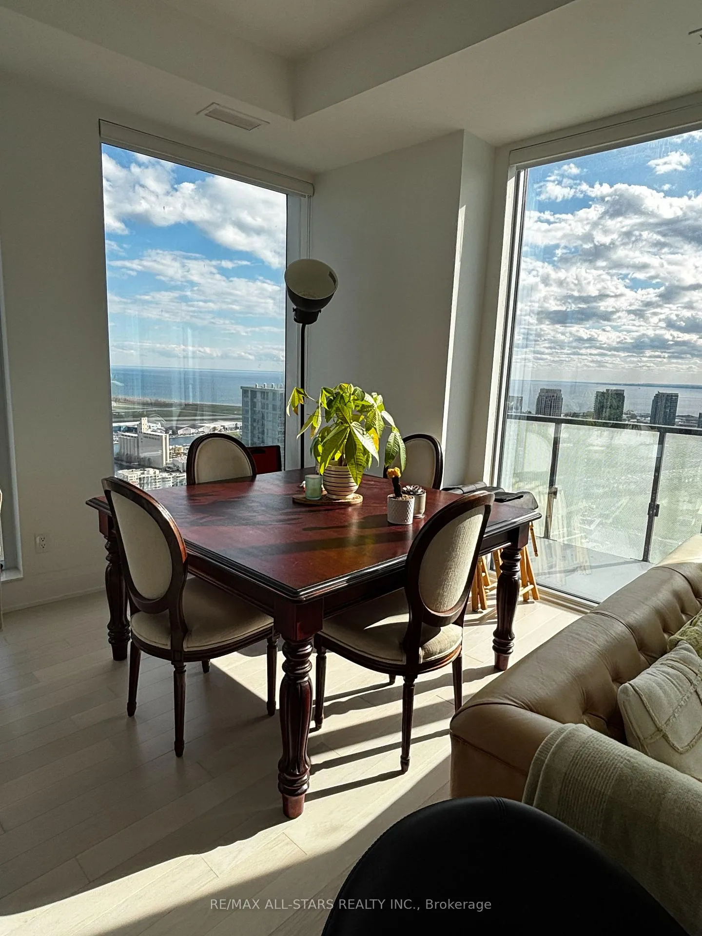 Photo 6 of Unit 3513, 470 Front Street W, Toronto, Waterfront Communities — HOMEH