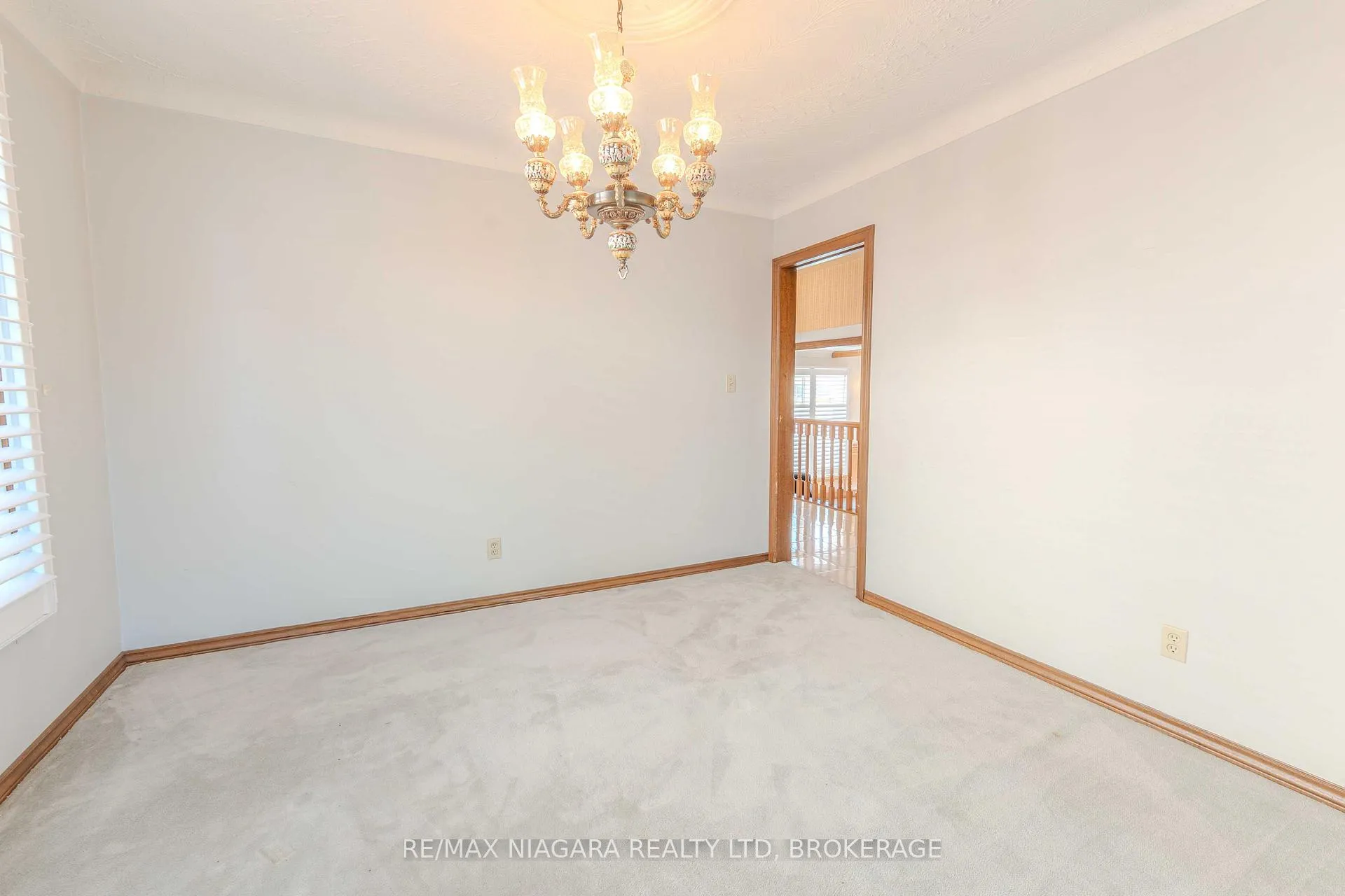 Photo 7 of 28 Tanera Crescent, St. Catharines, Carlton/Bunting — HOMEH