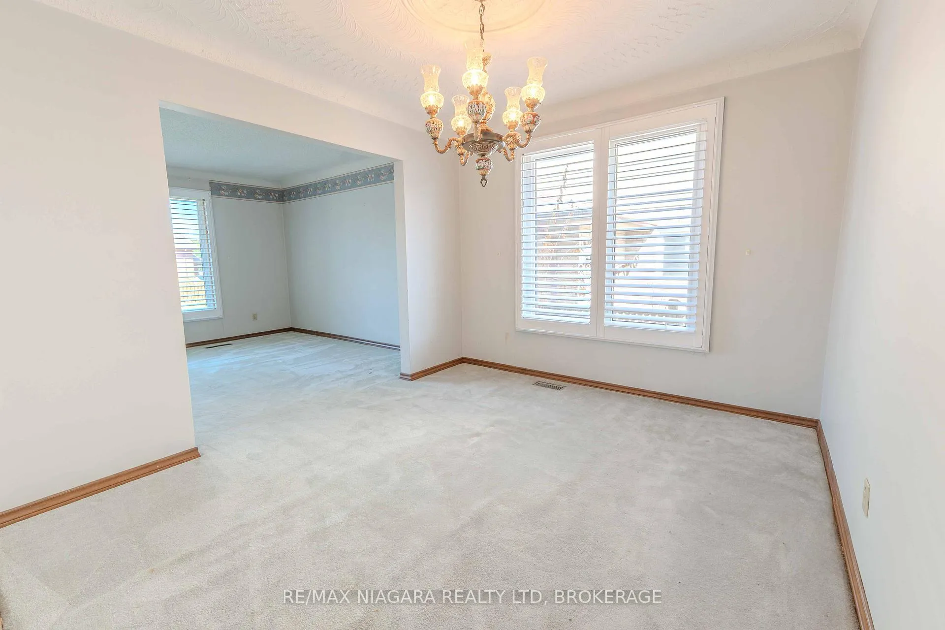 Photo 9 of 28 Tanera Crescent, St. Catharines, Carlton/Bunting — HOMEH