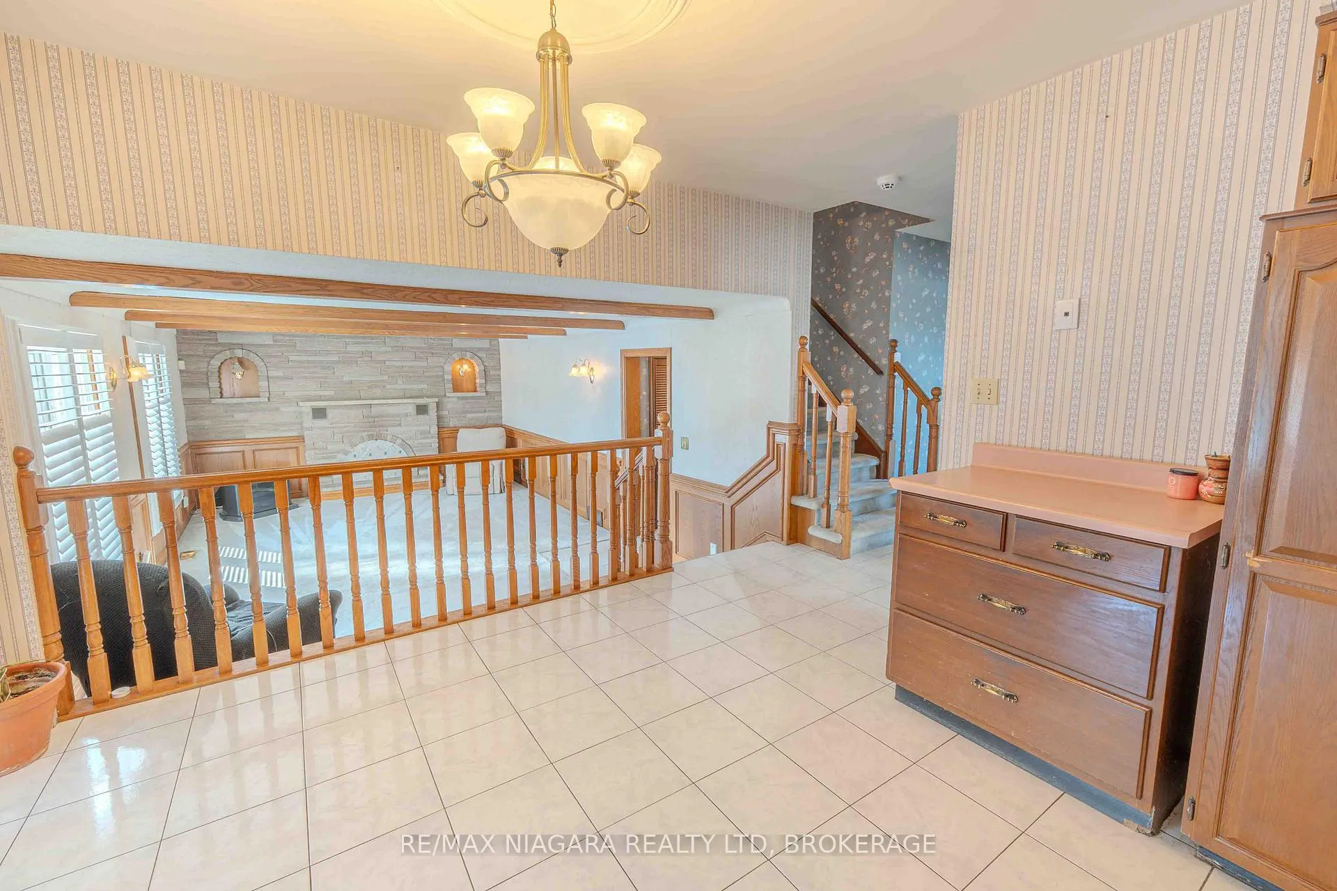 Photo 15 of 28 Tanera Crescent, St. Catharines, Carlton/Bunting — HOMEH