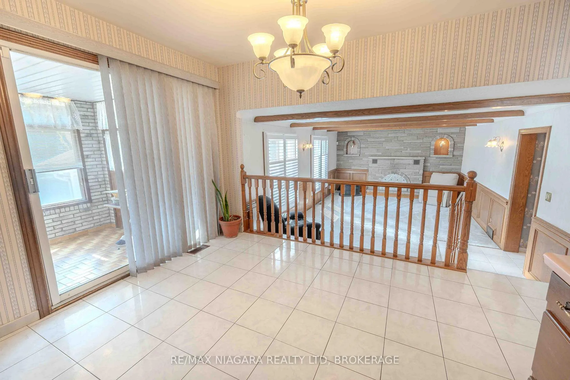 Photo 16 of 28 Tanera Crescent, St. Catharines, Carlton/Bunting — HOMEH