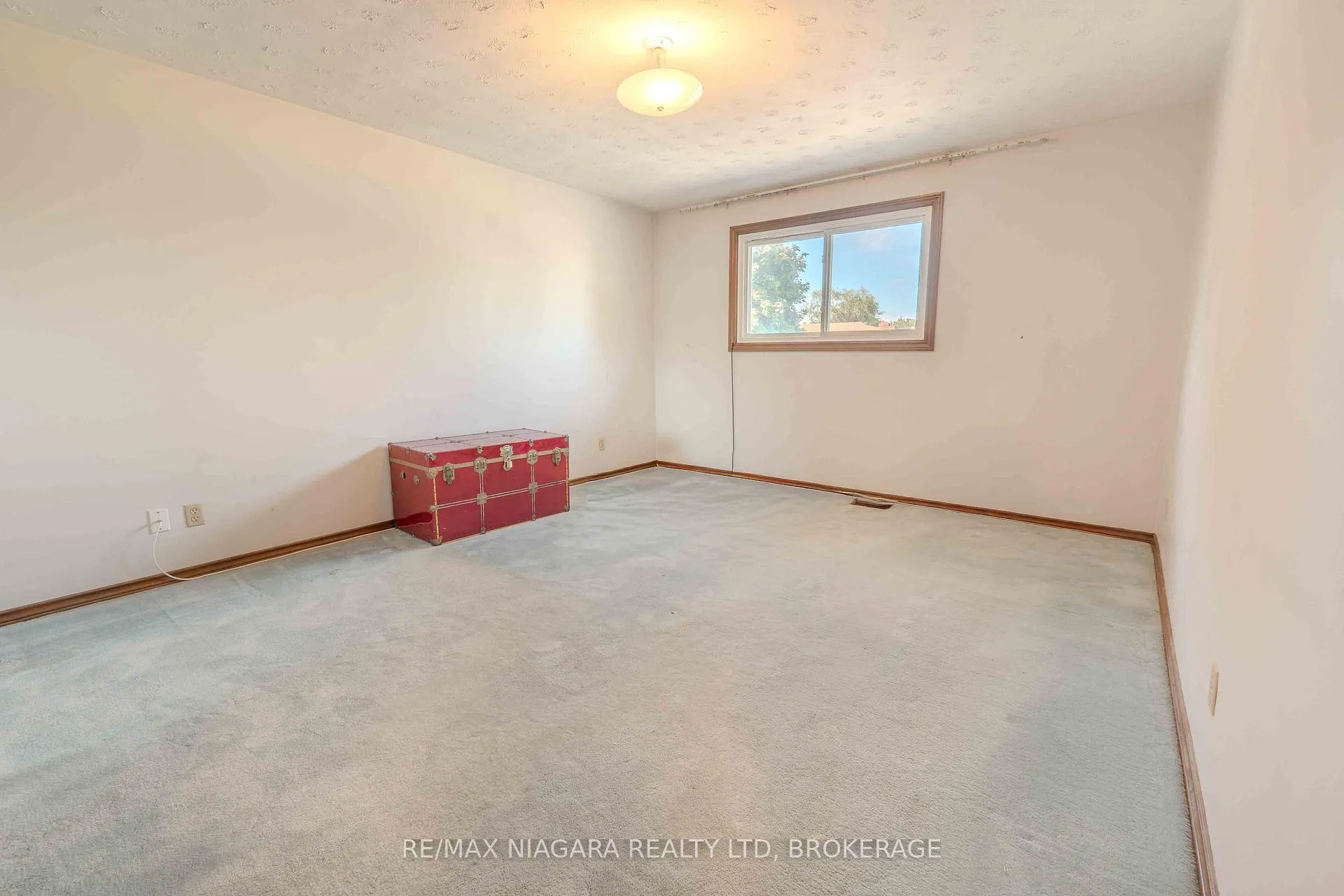 Photo 24 of 28 Tanera Crescent, St. Catharines, Carlton/Bunting — HOMEH