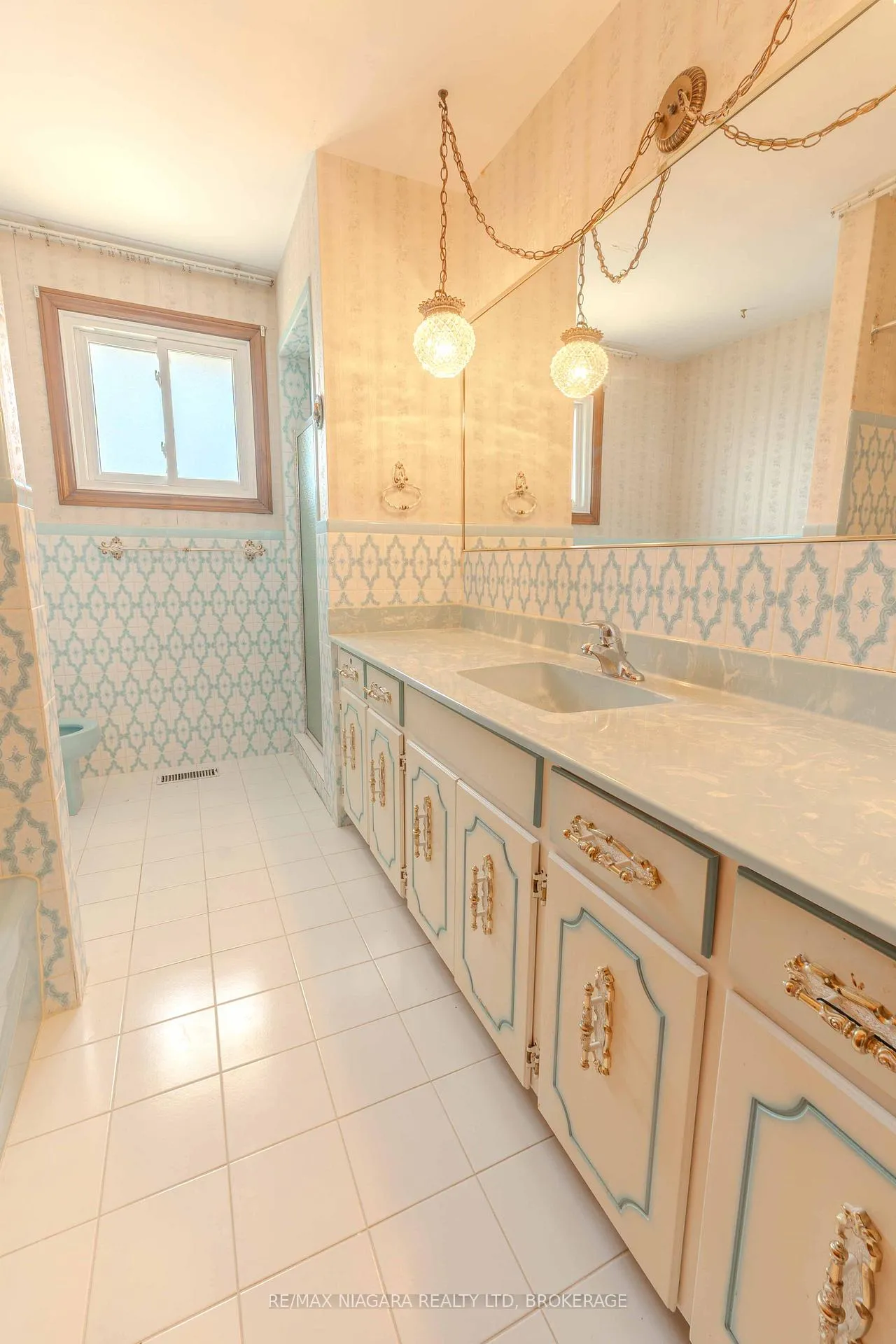 Photo 29 of 28 Tanera Crescent, St. Catharines, Carlton/Bunting — HOMEH