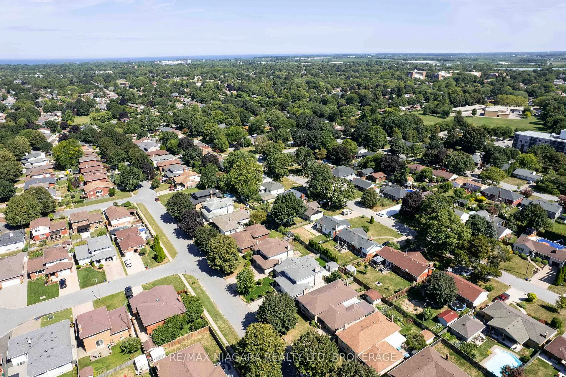 Photo 48 of 28 Tanera Crescent, St. Catharines, Carlton/Bunting — HOMEH