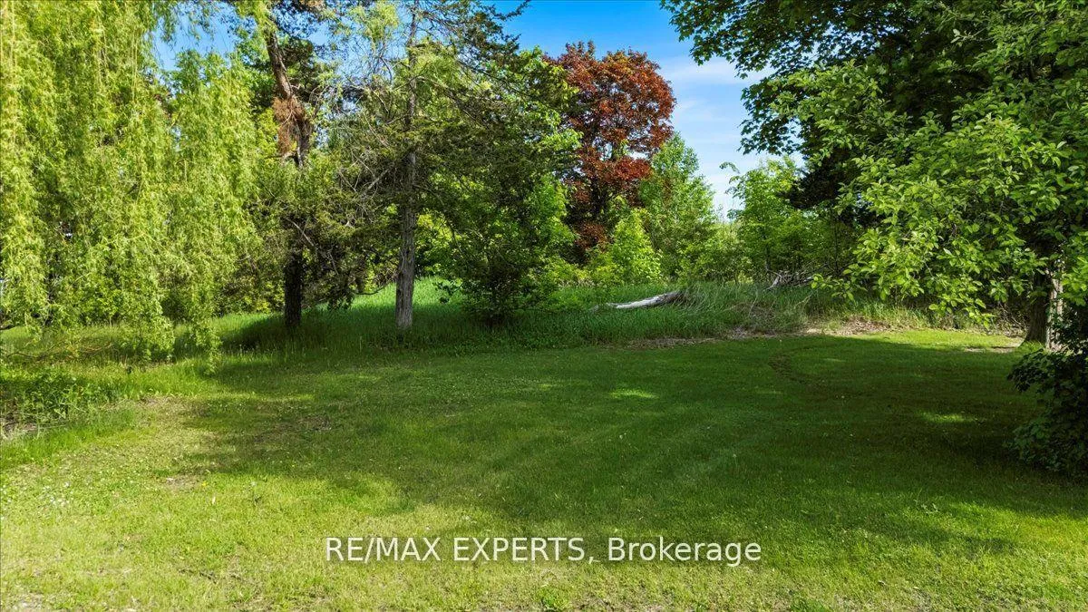 Photo 2 of 19 Vanluven Road, Greater Napanee — HOMEH