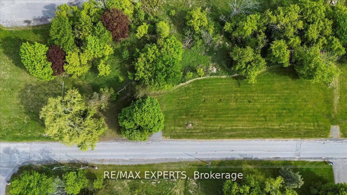 Photo 4 of 19 Vanluven Road, Greater Napanee — HOMEH