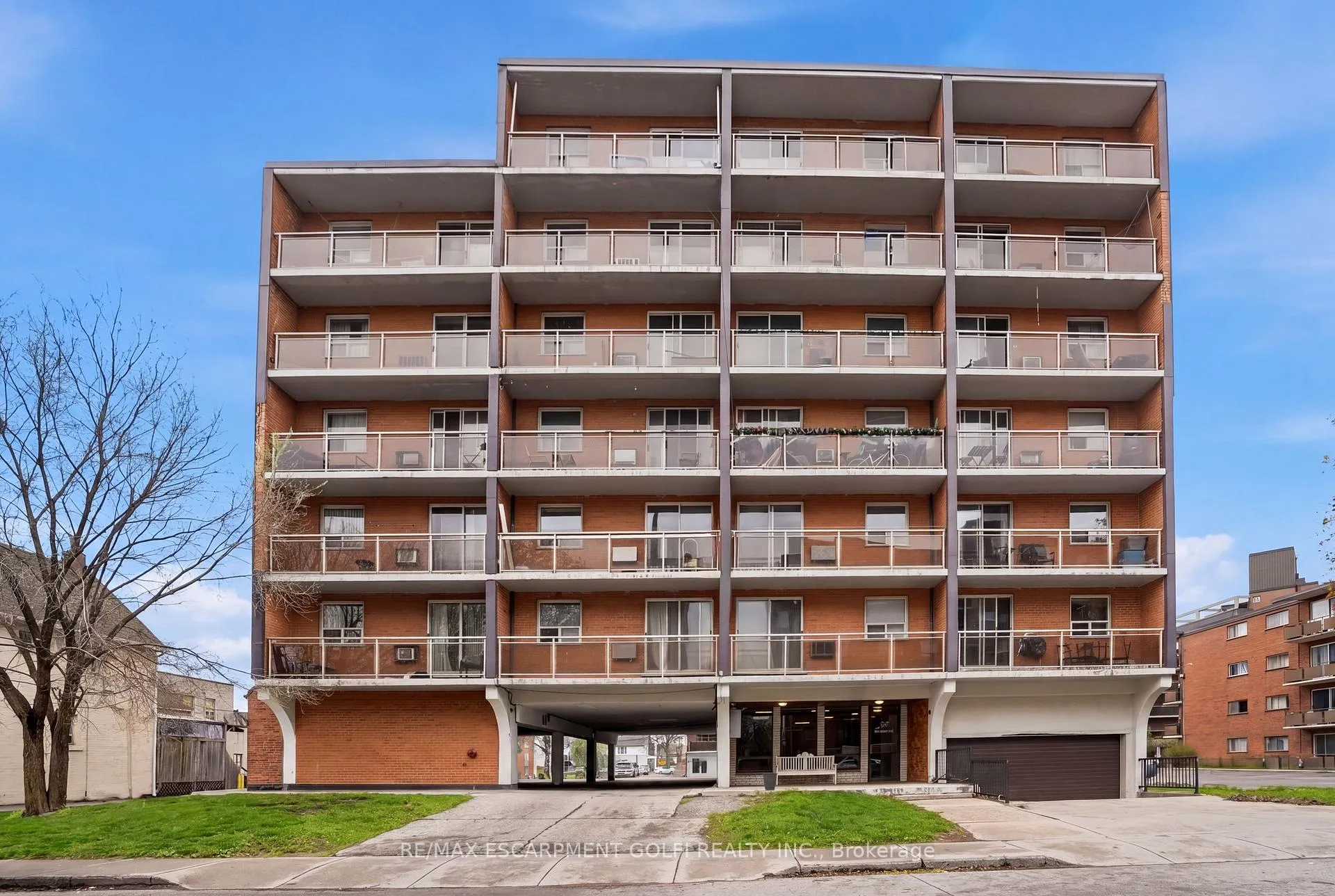 Photo 1 of Unit 303, 30 Summit Avenue, Hamilton, Eastmount — HOMEH