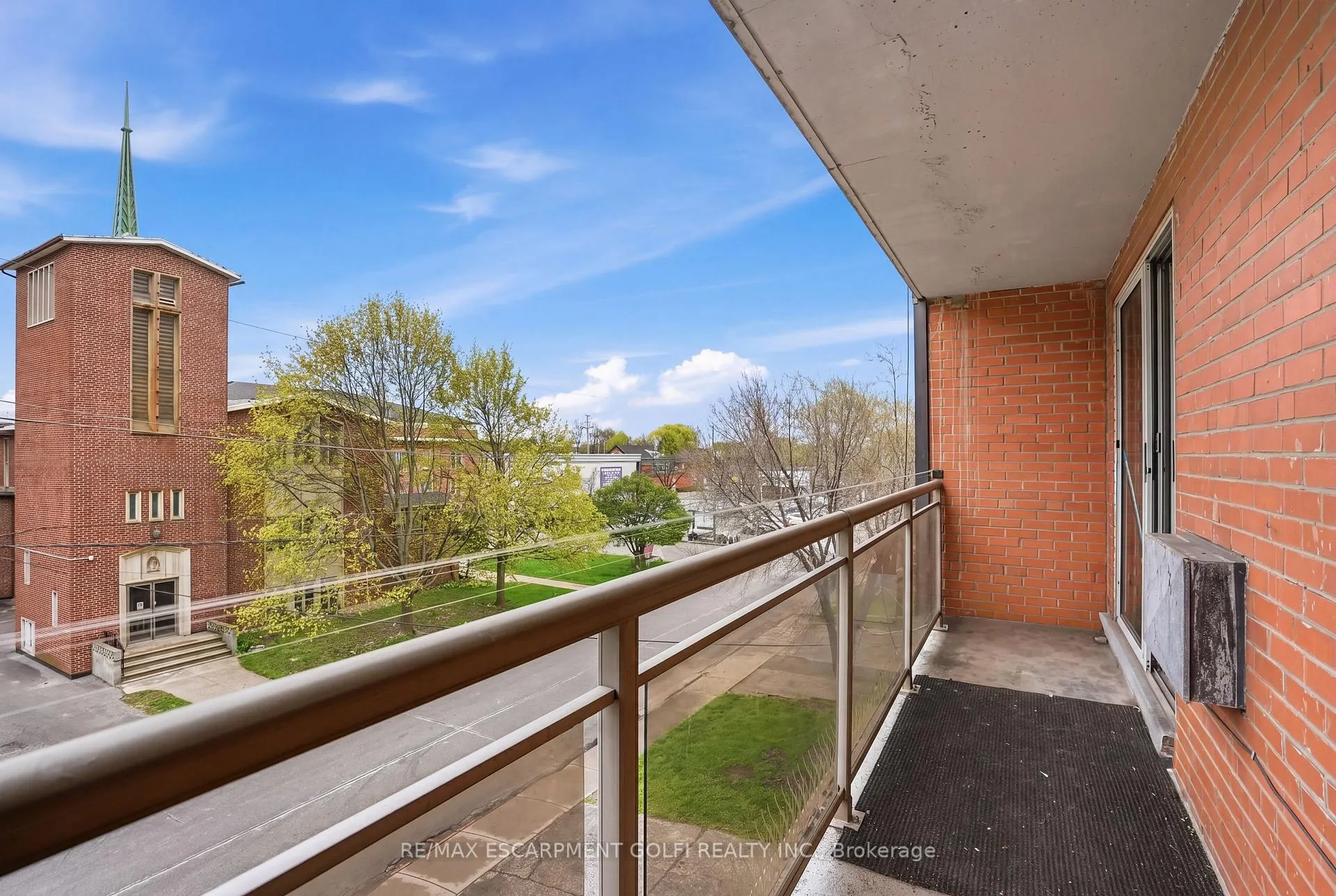 Photo 19 of Unit 303, 30 Summit Avenue, Hamilton, Eastmount — HOMEH
