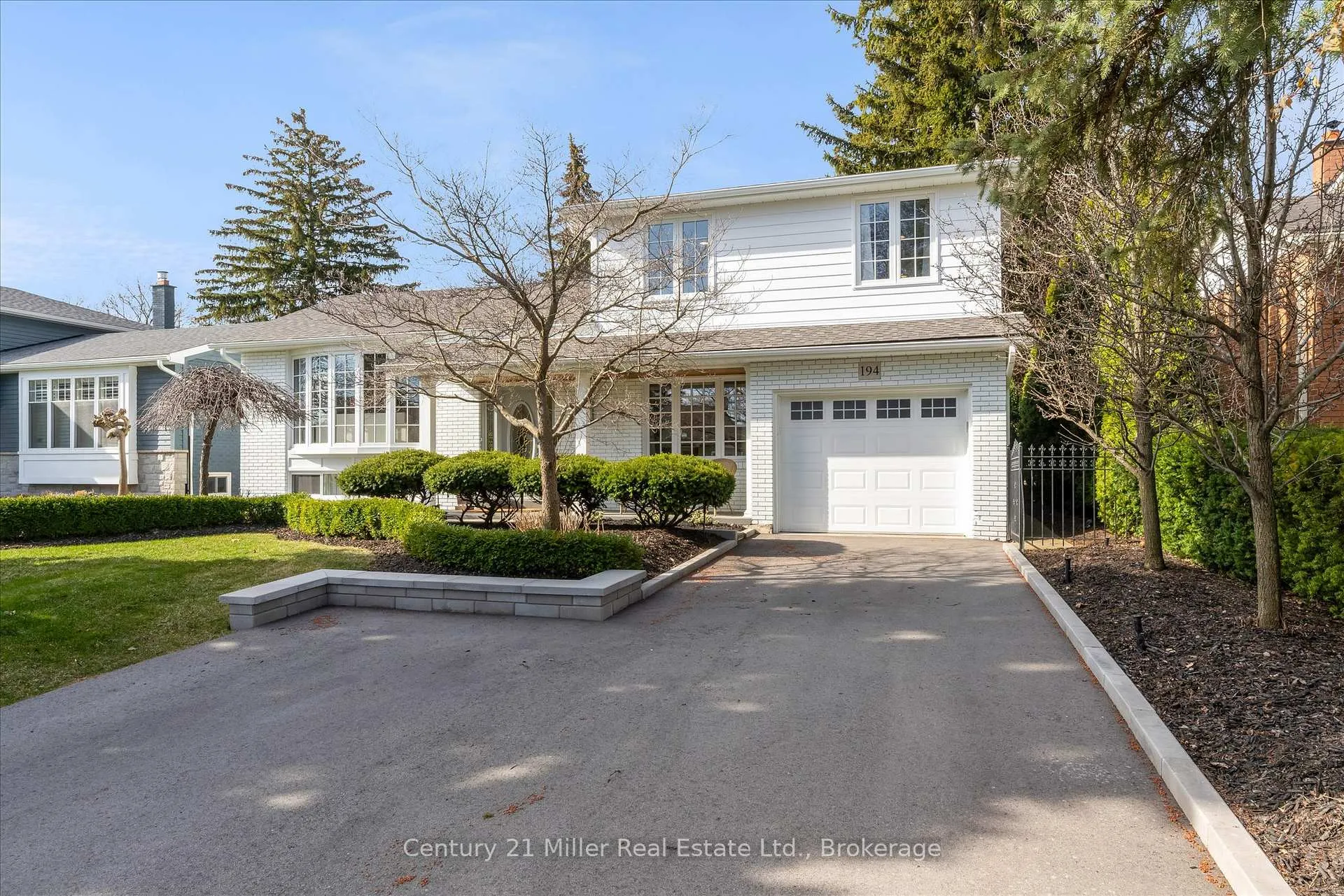 Front of 194 Solingate Drive