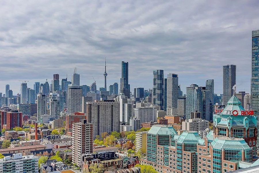 Photo 2 of Unit 2802, 395 Bloor Street E, Toronto, North St. James Town — HOMEH