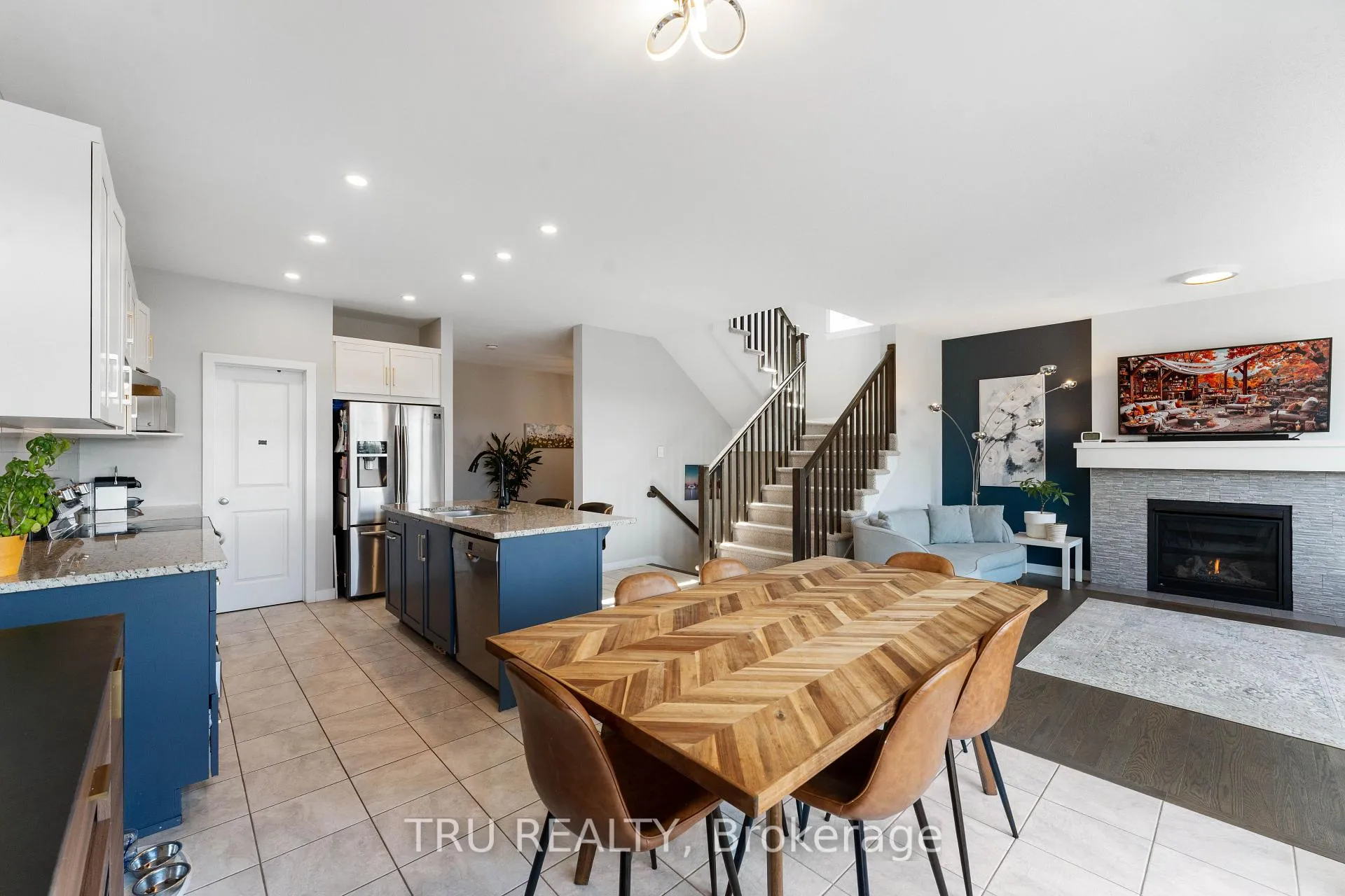 Photo 5 of 43 Aridus Crescent, Ottawa, Remainder of Stittsville & Area — HOMEH
