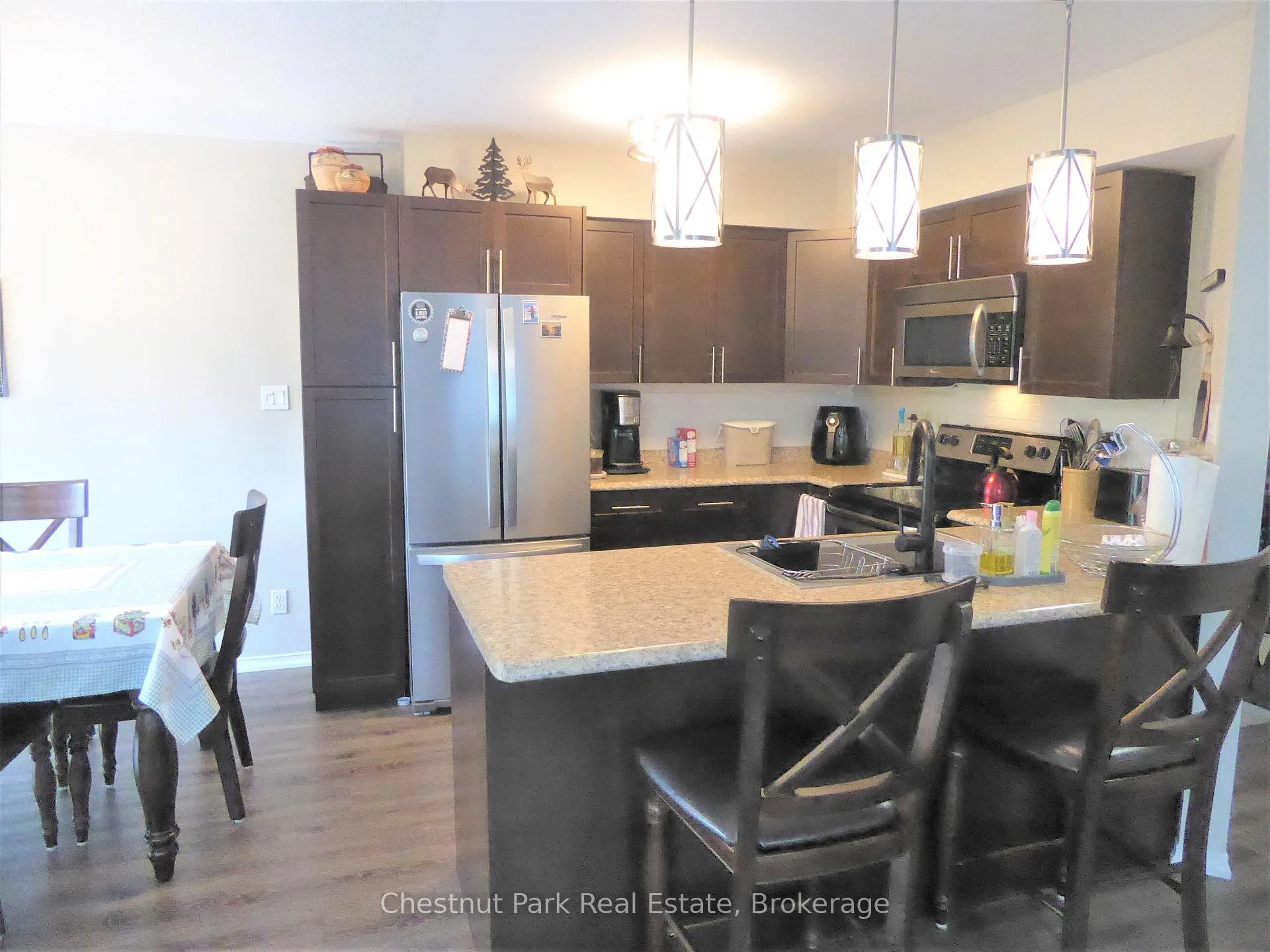 Photo 9 of 17 Valleymede Court, Collingwood — HOMEH