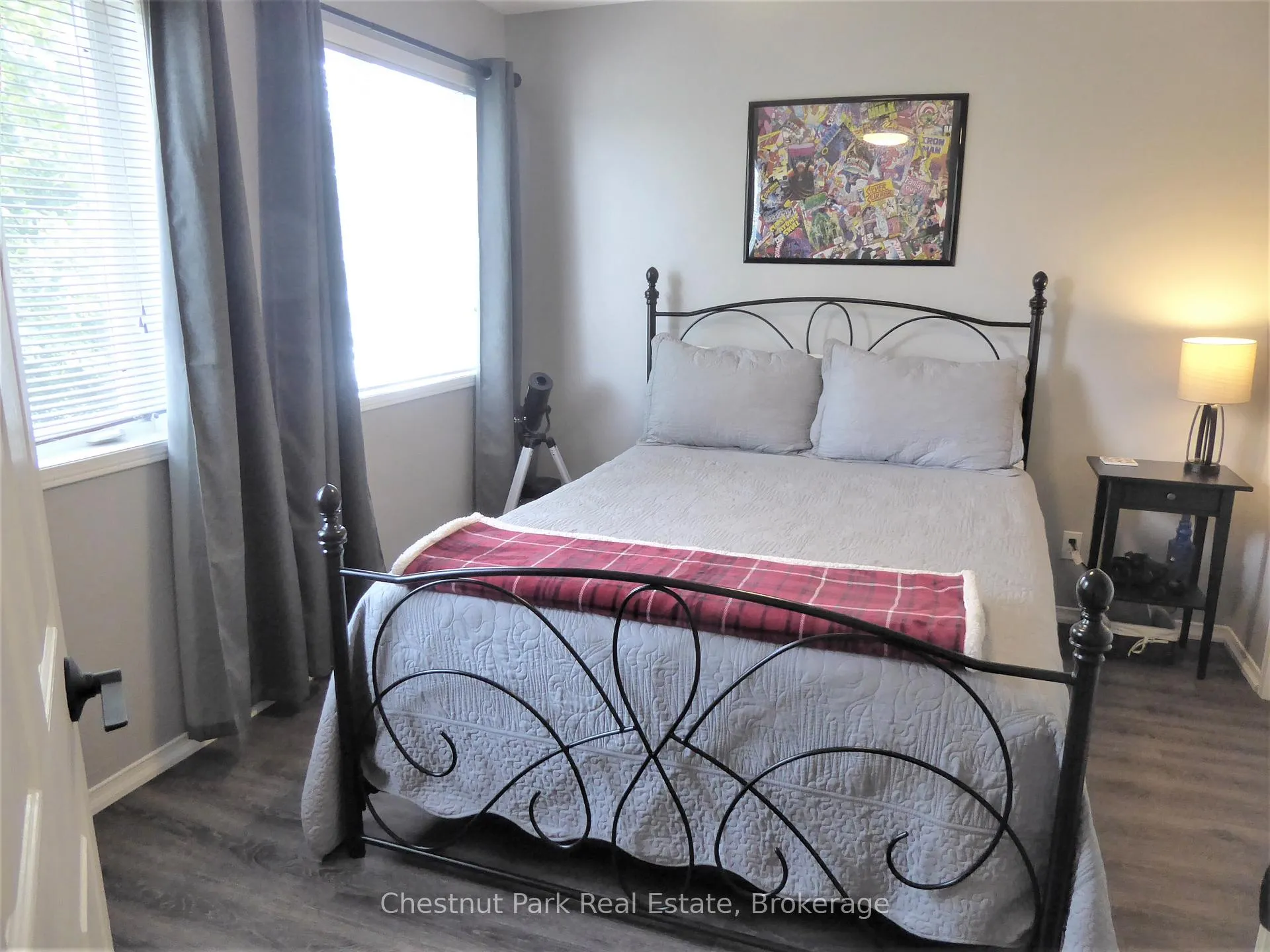 Photo 13 of 17 Valleymede Court, Collingwood — HOMEH