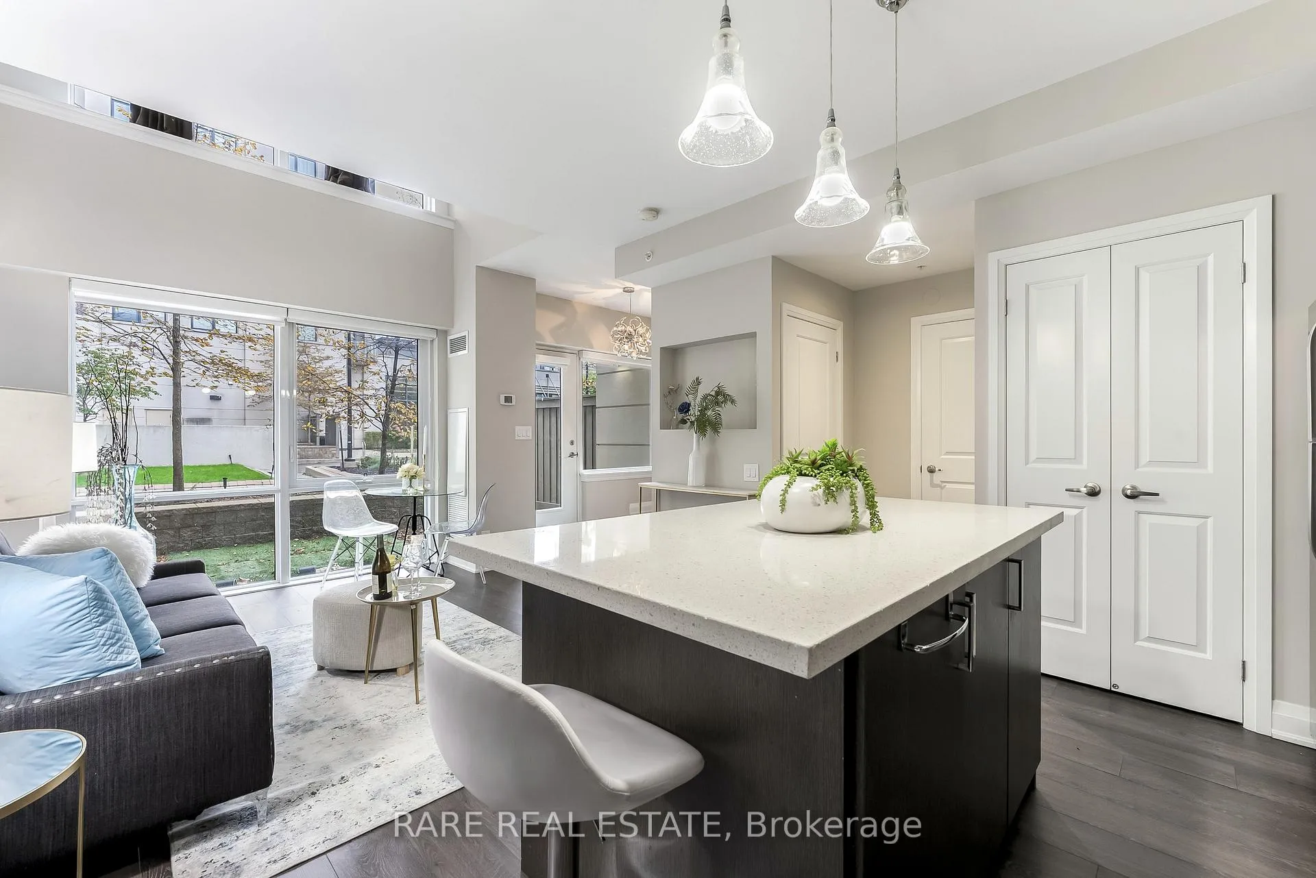 Photo 4 of Unit 118, 24 Woodstream Boulevard, Vaughan, Vaughan Grove — HOMEH