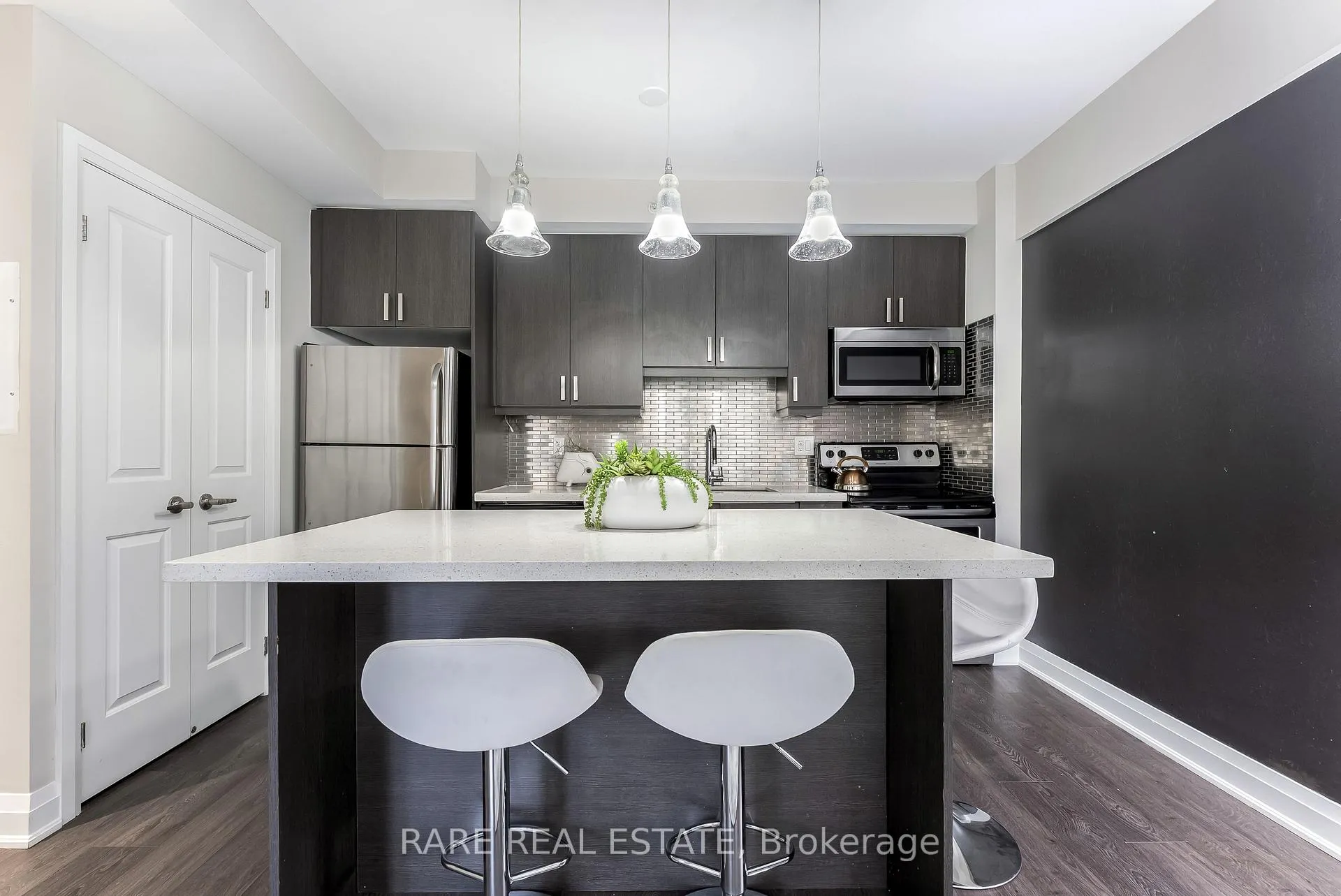 Photo 5 of Unit 118, 24 Woodstream Boulevard, Vaughan, Vaughan Grove — HOMEH