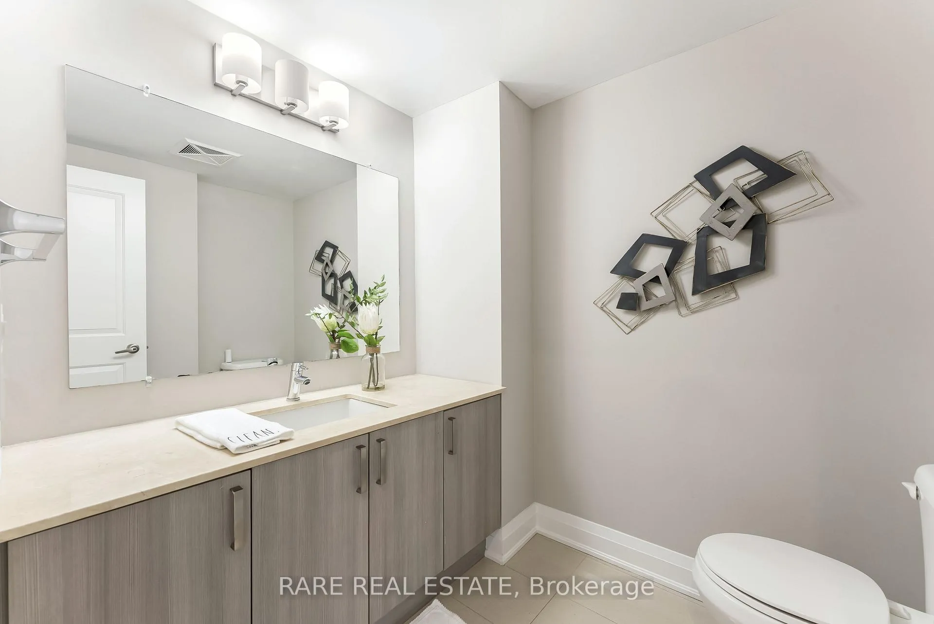Photo 8 of Unit 118, 24 Woodstream Boulevard, Vaughan, Vaughan Grove — HOMEH