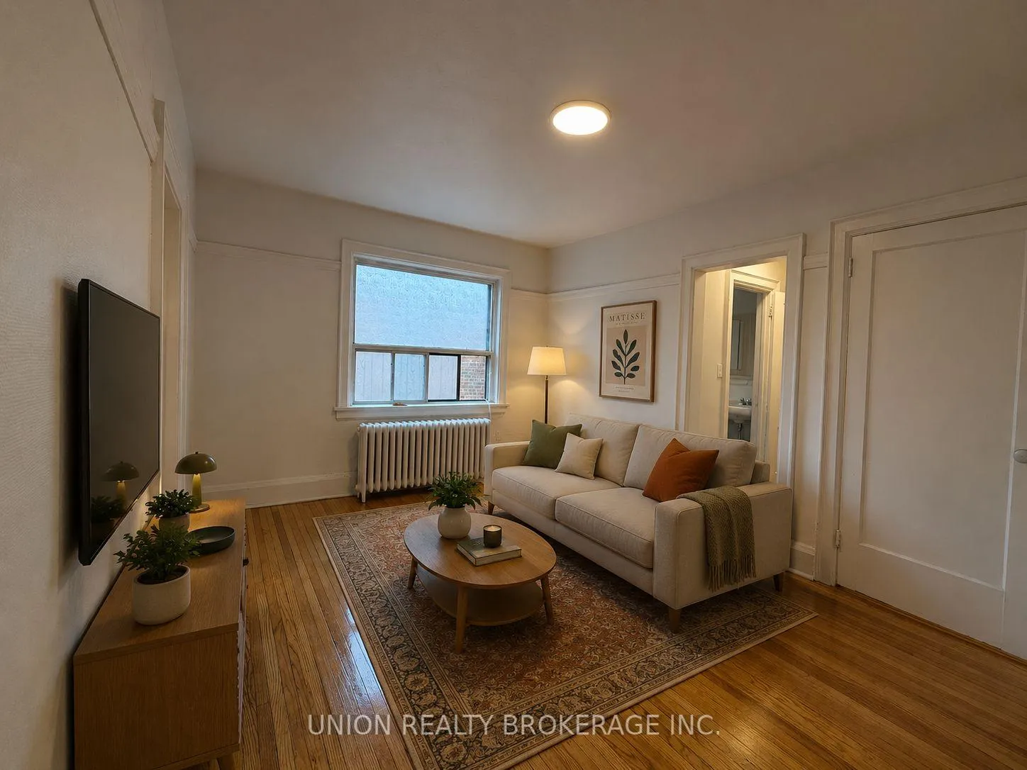 Photo 3 of Unit 26, 2451 Queen Street E, Toronto, The Beaches — HOMEH