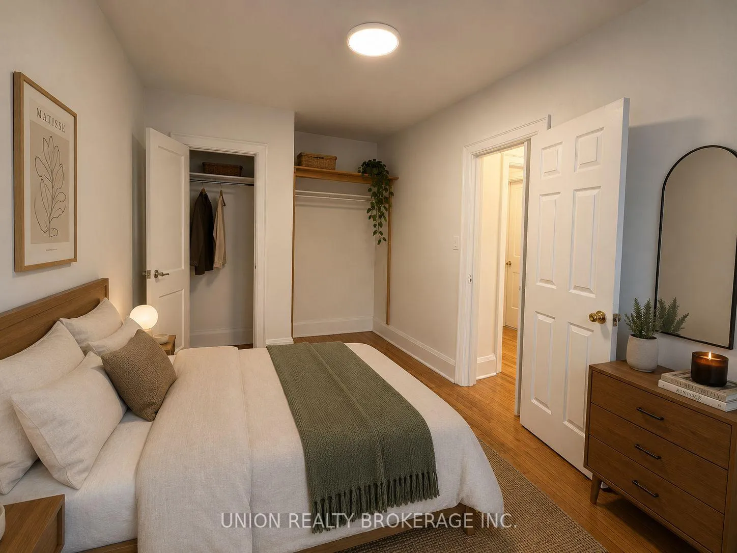 Photo 5 of Unit 26, 2451 Queen Street E, Toronto, The Beaches — HOMEH