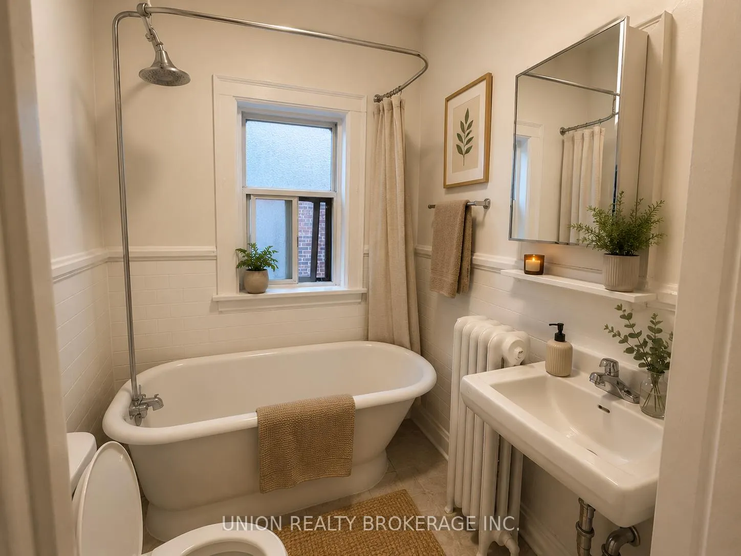 Photo 9 of Unit 26, 2451 Queen Street E, Toronto, The Beaches — HOMEH