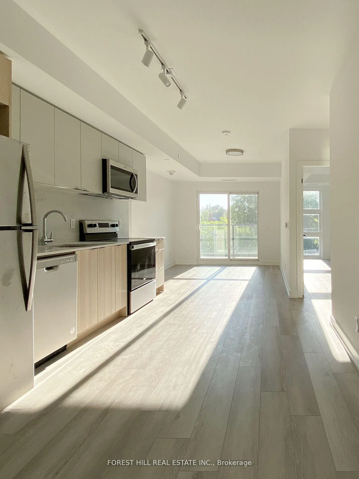 Photo 3 of Unit 505, 2000 Bathurst Street, Toronto, Humewood-Cedarvale — HOMEH