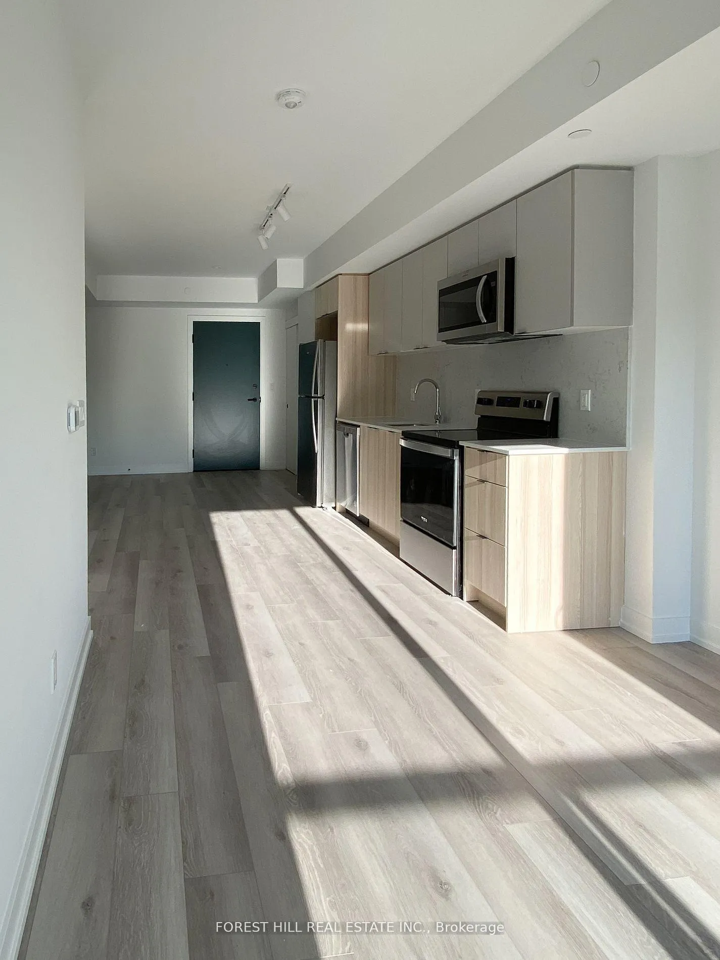 Photo 5 of Unit 505, 2000 Bathurst Street, Toronto, Humewood-Cedarvale — HOMEH