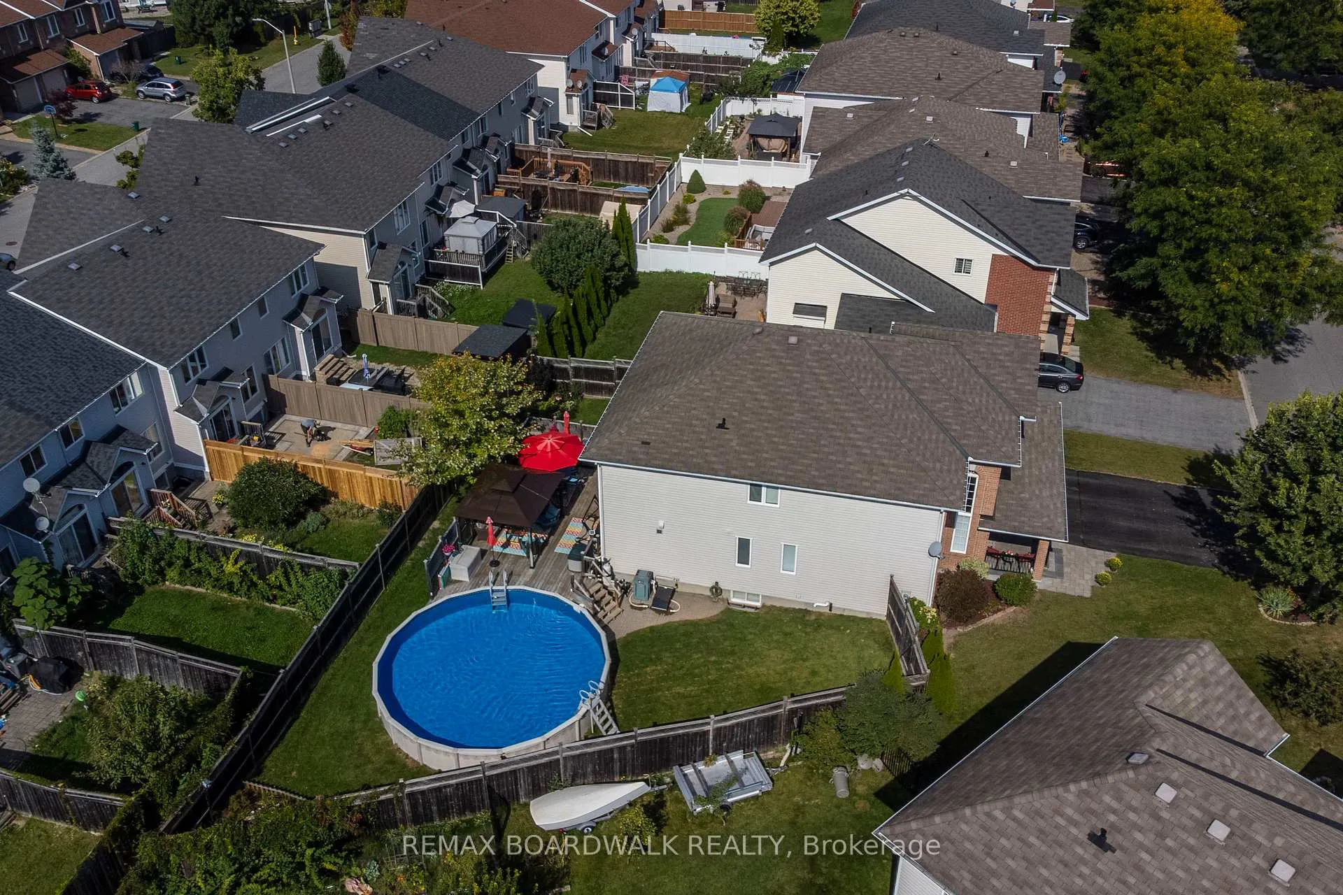 Photo 2 of 85 Woliston Crescent, Ottawa, Kanata - Morgan's Grant/South March — HOMEH