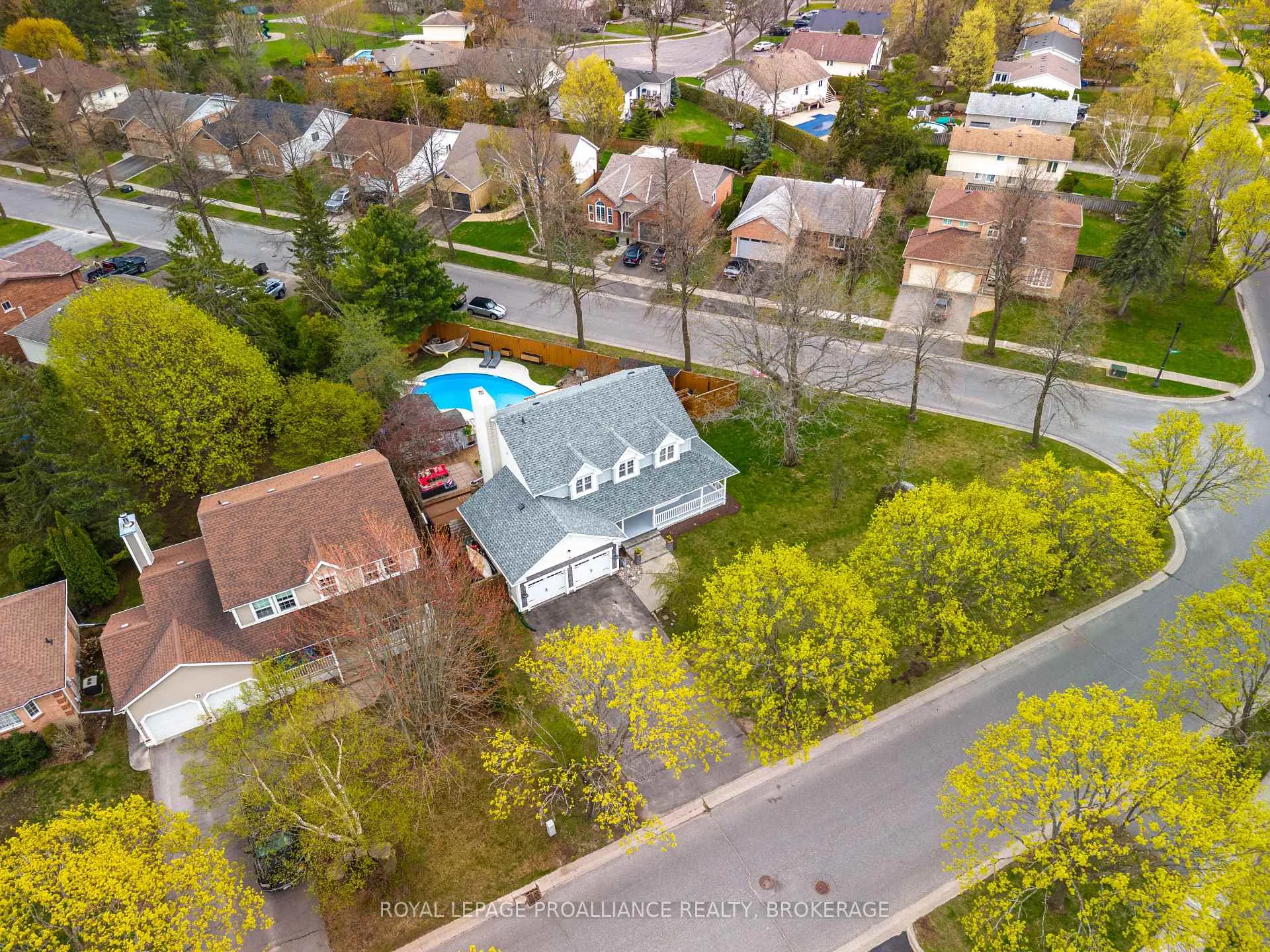 Photo 12 of 75 Point St. Mark Drive, Kingston, Kingston East (Incl Barret Crt) — HOMEH