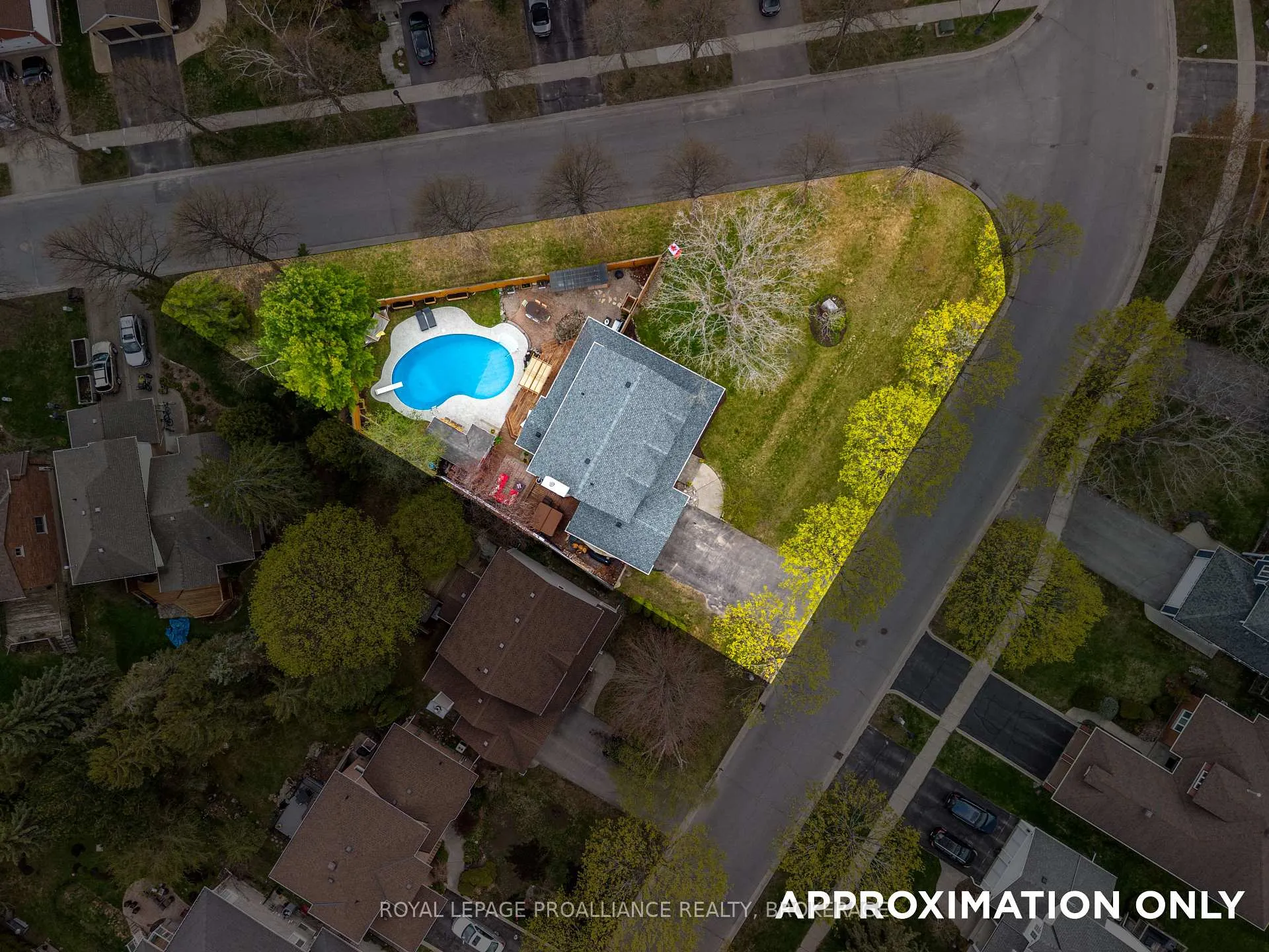 Photo 15 of 75 Point St. Mark Drive, Kingston, Kingston East (Incl Barret Crt) — HOMEH