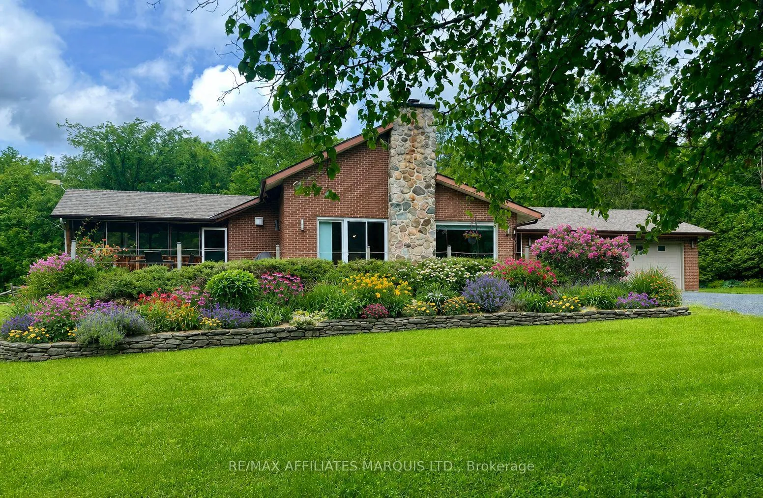 Photo 1 of 20025 Beaupre Road, South Glengarry, South Glengarry (Charlottenburgh) Twp — HOMEH
