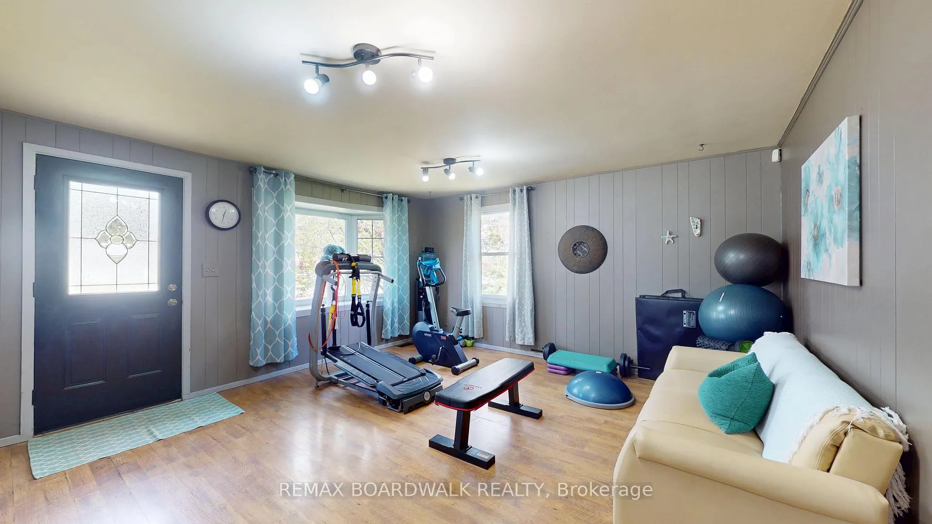 Photo 14 of 1061 Centennial Road, Brockville — HOMEH