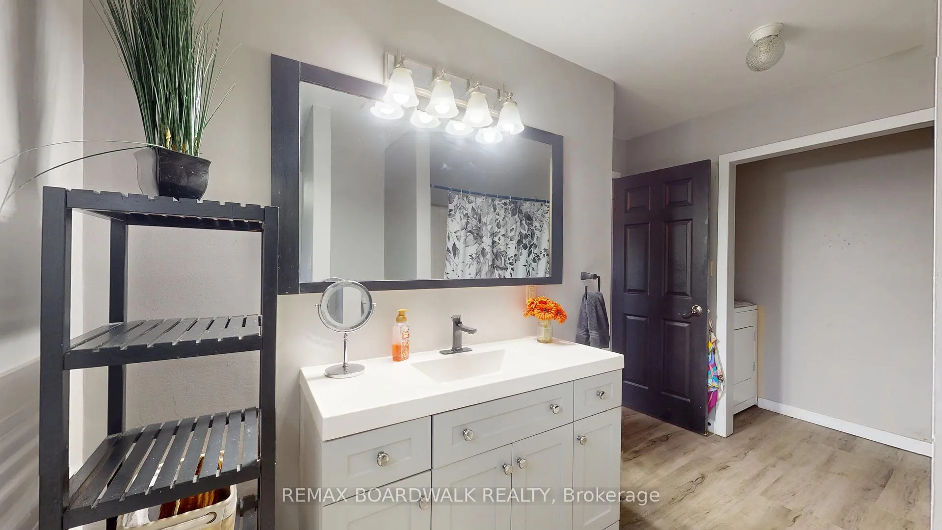 Photo 20 of 1061 Centennial Road, Brockville — HOMEH
