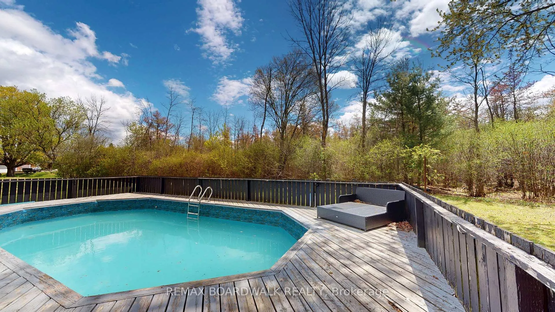 Photo 29 of 1061 Centennial Road, Brockville — HOMEH