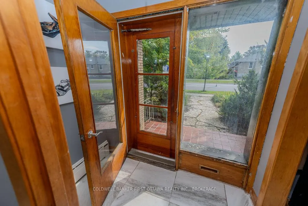 Photo 5 of 10 Brant Avenue, Kingston, East of Sir John A. Blvd — HOMEH