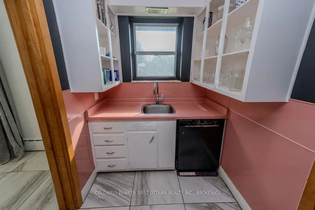 Photo 16 of 10 Brant Avenue, Kingston, East of Sir John A. Blvd — HOMEH