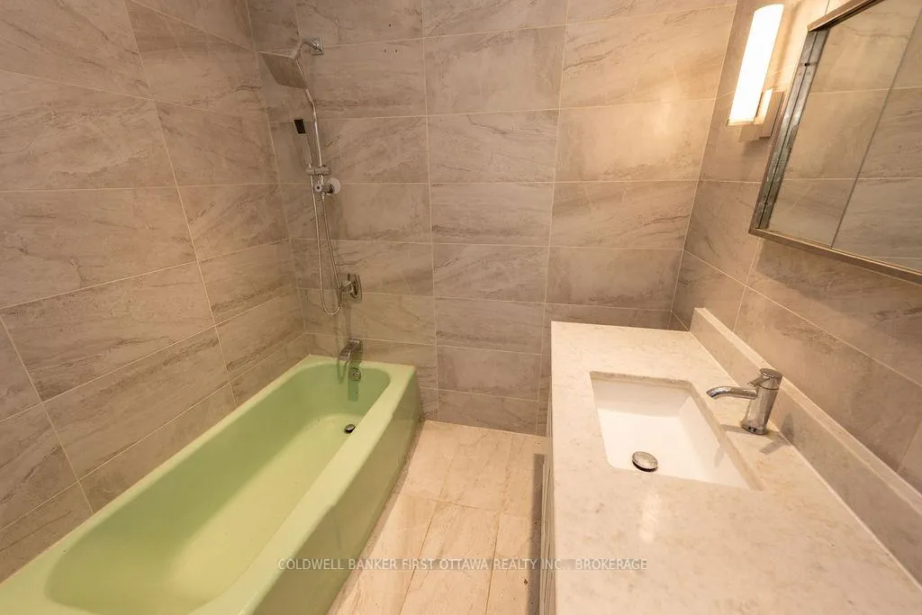 Photo 20 of 10 Brant Avenue, Kingston, East of Sir John A. Blvd — HOMEH