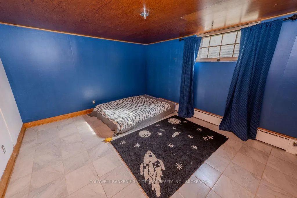 Photo 36 of 10 Brant Avenue, Kingston, East of Sir John A. Blvd — HOMEH
