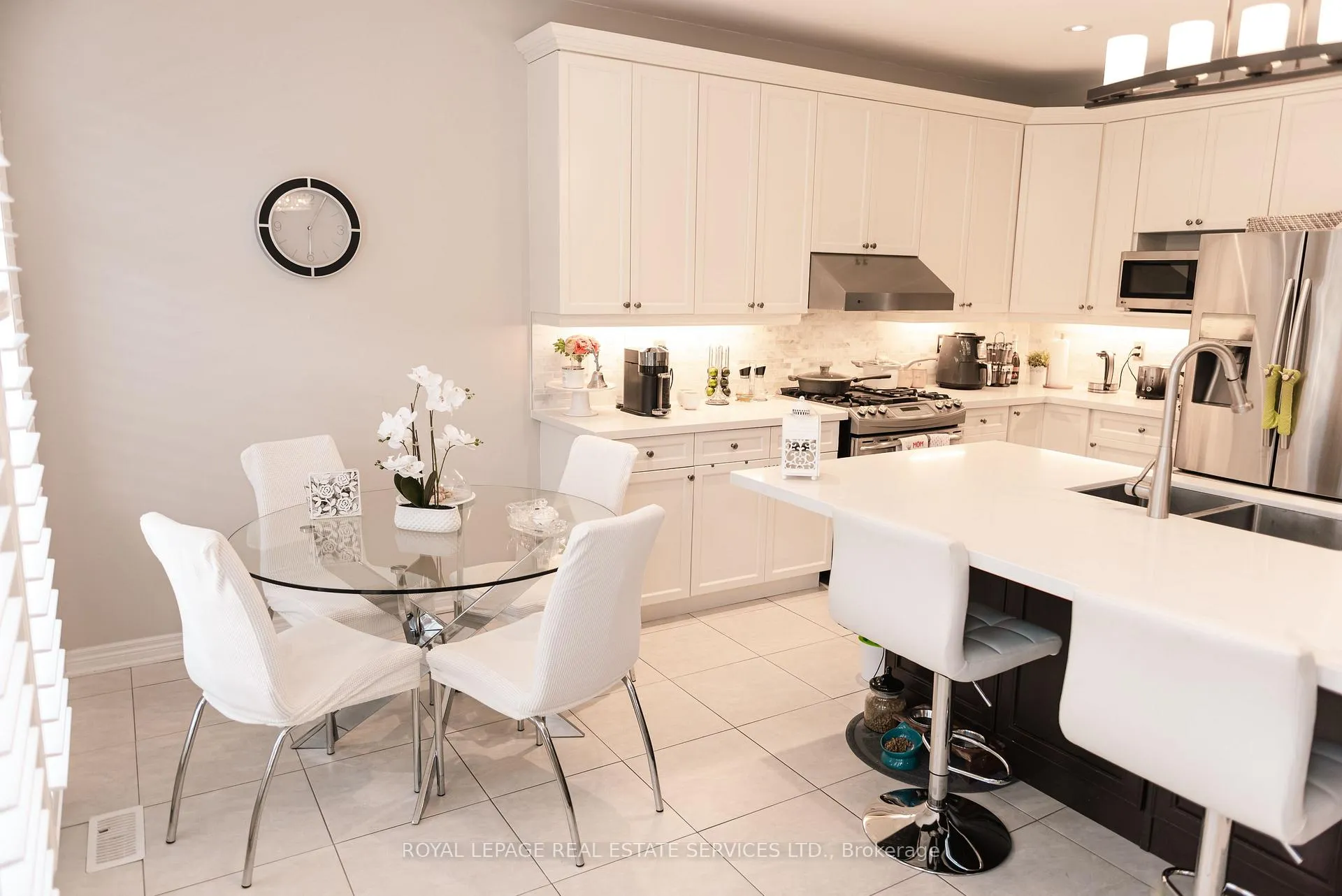 Photo 16 of 3341 Terra Cotta Lane, Burlington, Alton — HOMEH