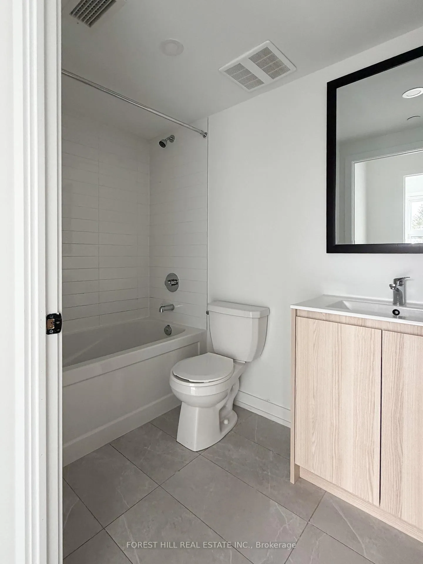 Photo 6 of Unit 608, 2000 Bathurst Street, Toronto, Humewood-Cedarvale — HOMEH