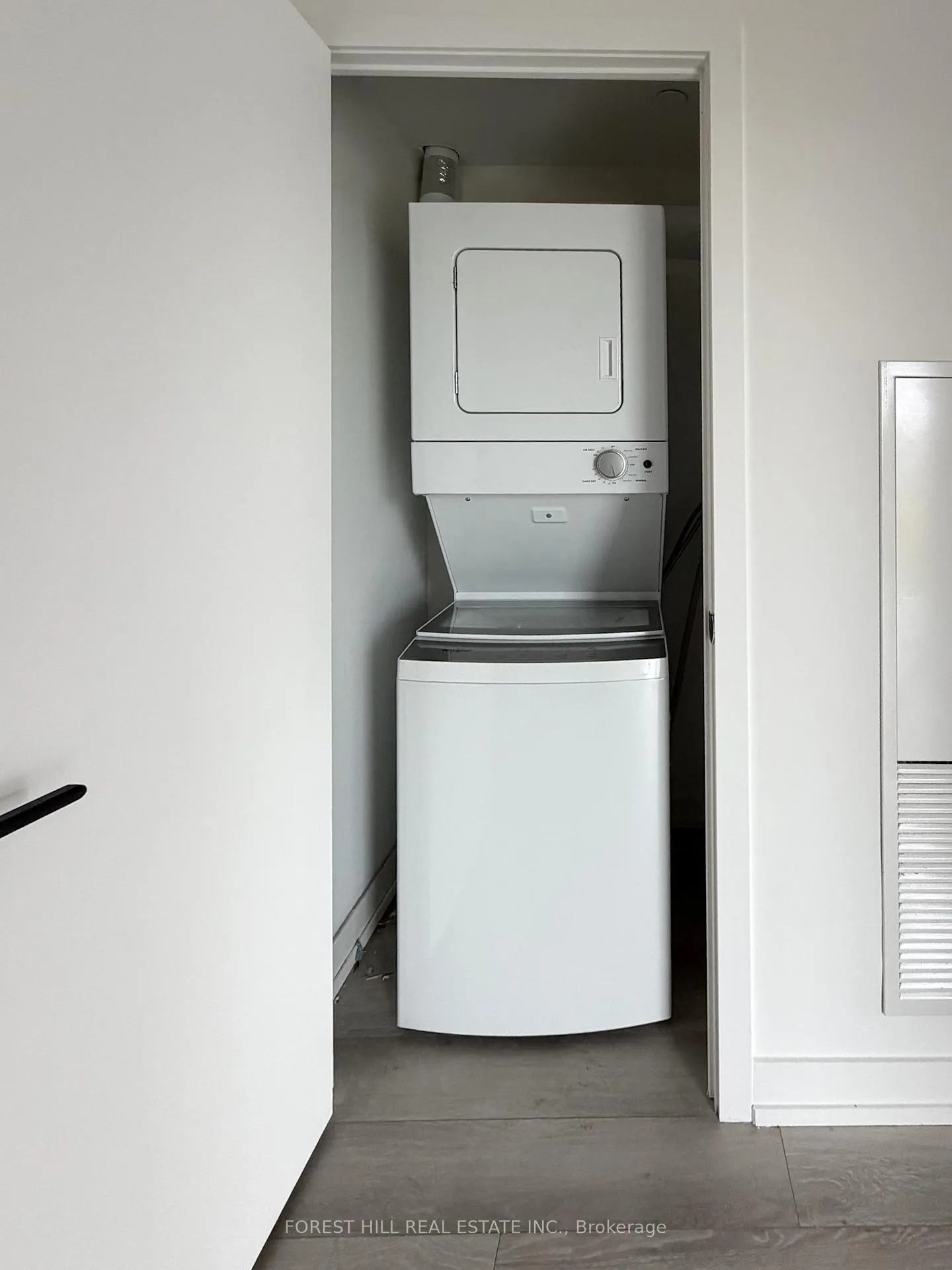 Photo 10 of Unit 608, 2000 Bathurst Street, Toronto, Humewood-Cedarvale — HOMEH