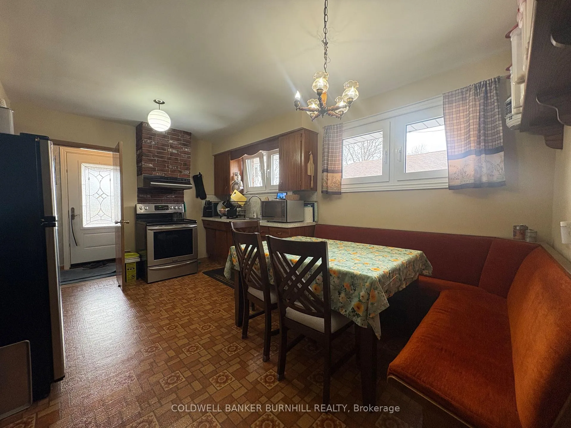 Photo 5 of 109 Ridge Street, Hamilton, Greeningdon — HOMEH